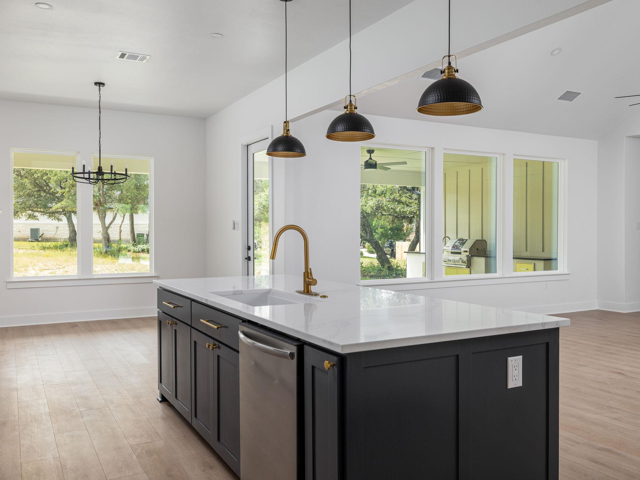 811 County Road 200, Burnet, TX 78611