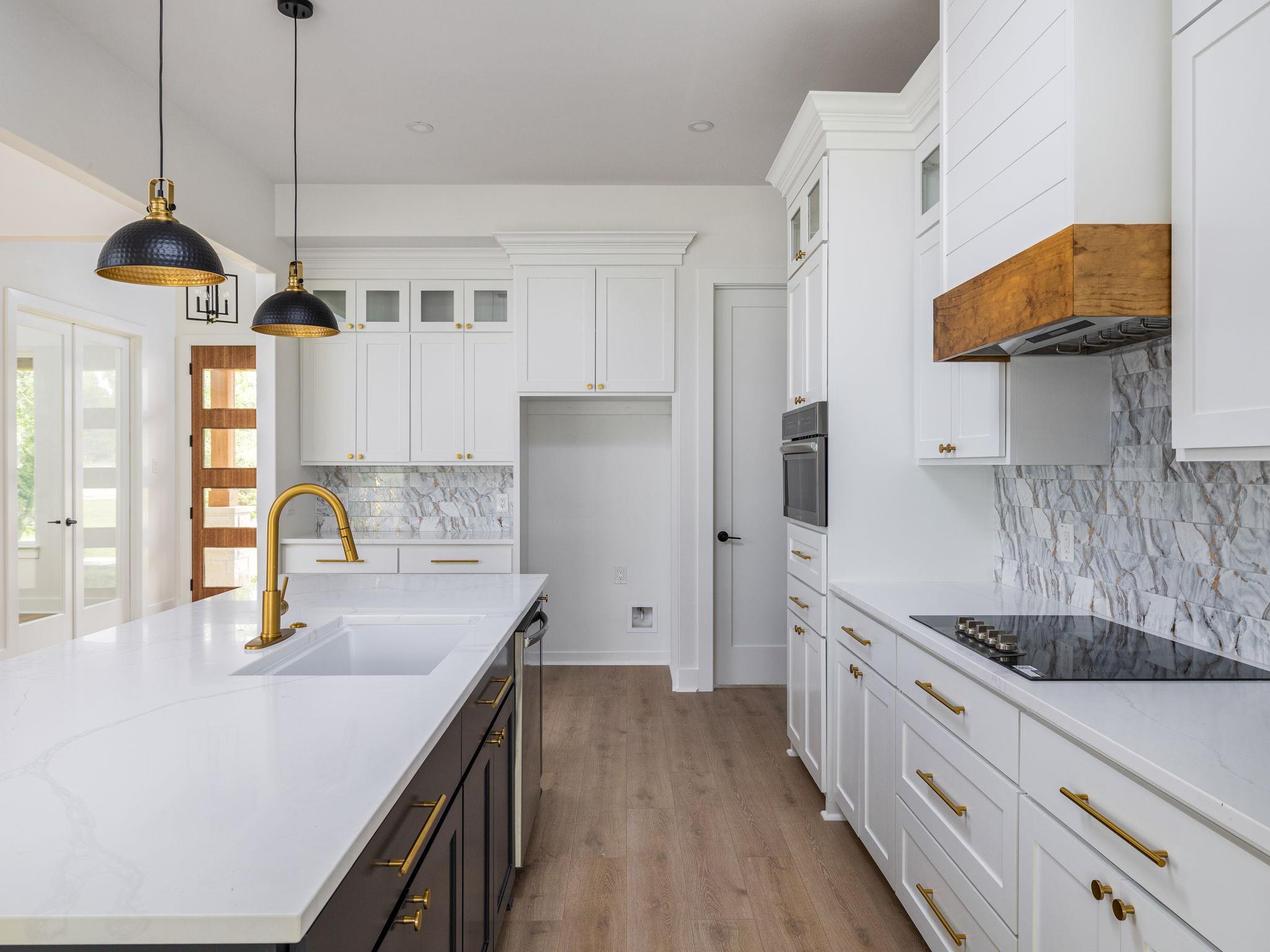 811 County Road 200, Burnet, TX 78611