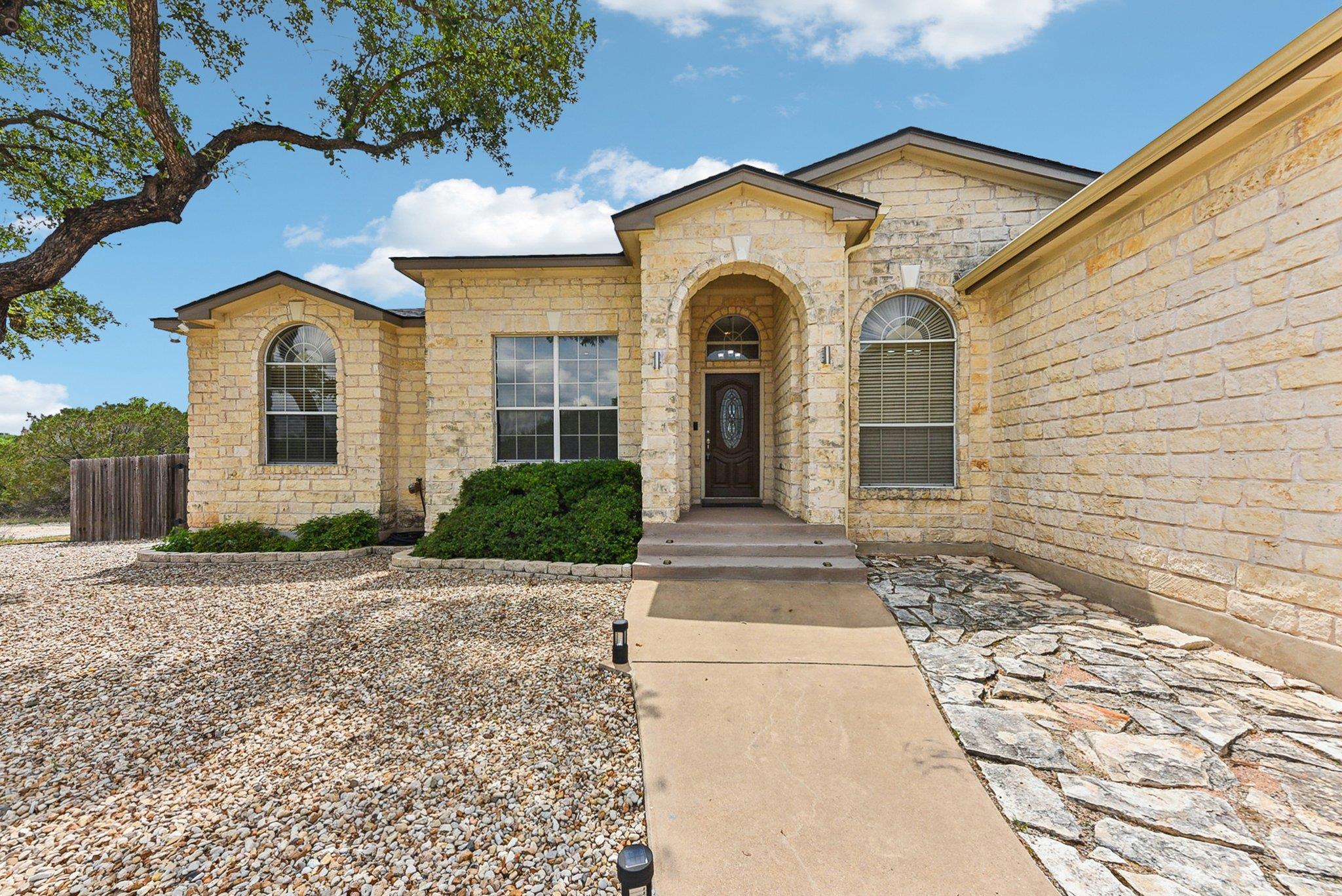 20100 Continental Dr, Lago Vista, TX 78645