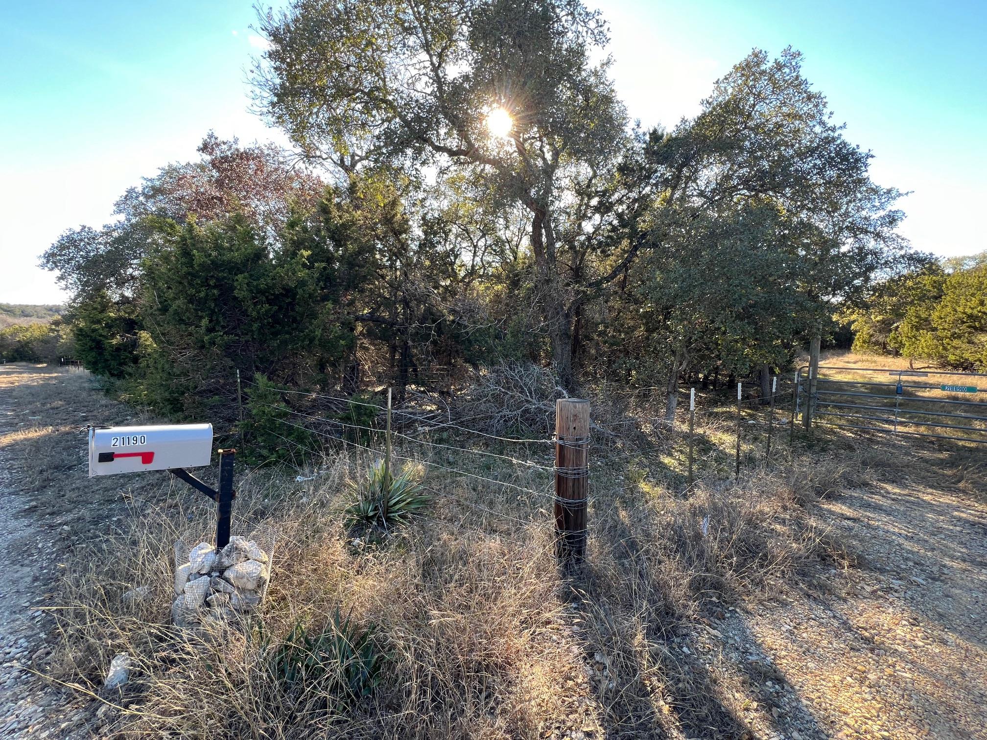 21200 Firefly Rd, Florence, TX 76527
