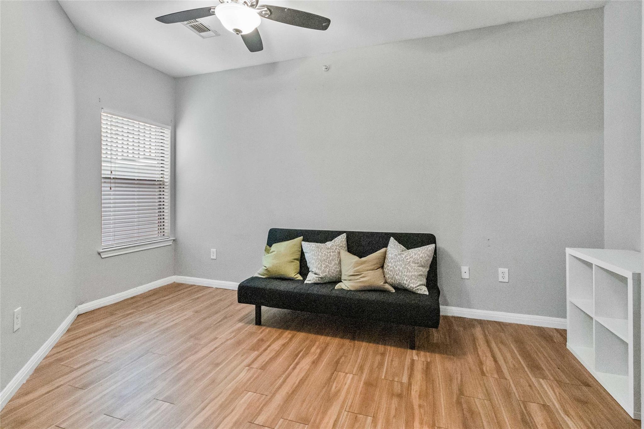 2502 Leon St # 205, Austin, TX 78705