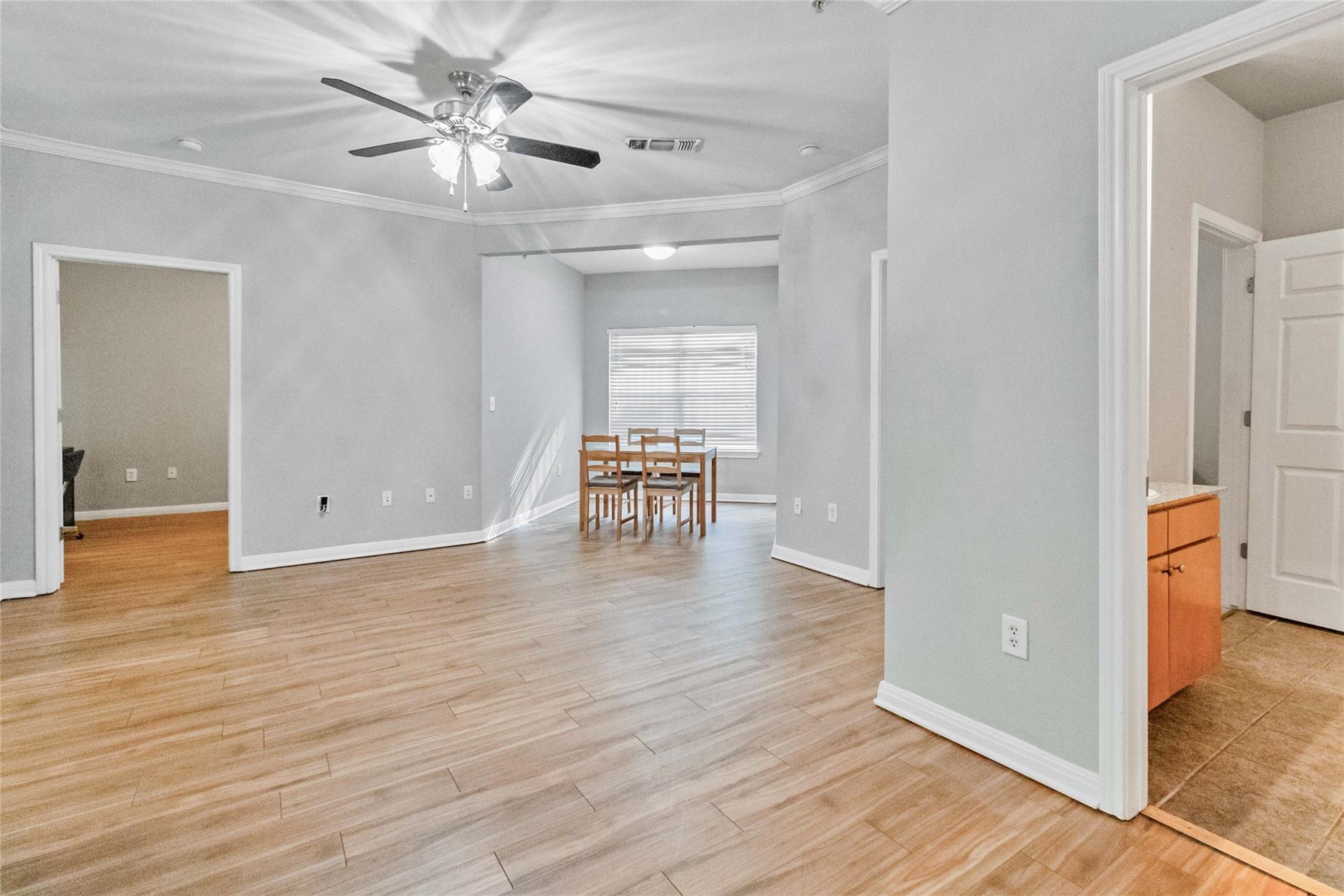 2502 Leon St # 205, Austin, TX 78705