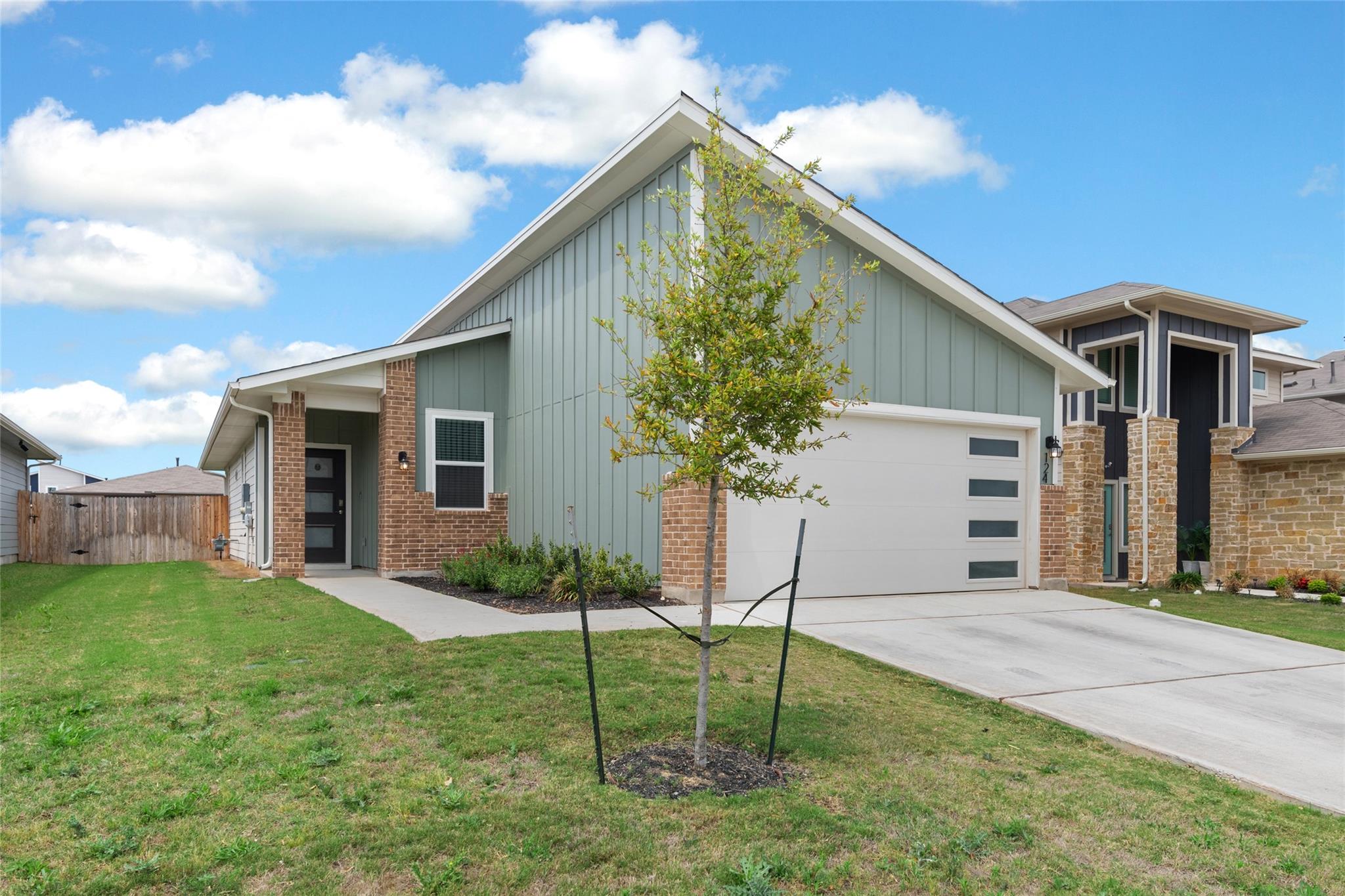 124 Fairfax Ave, San Marcos, TX 78666
