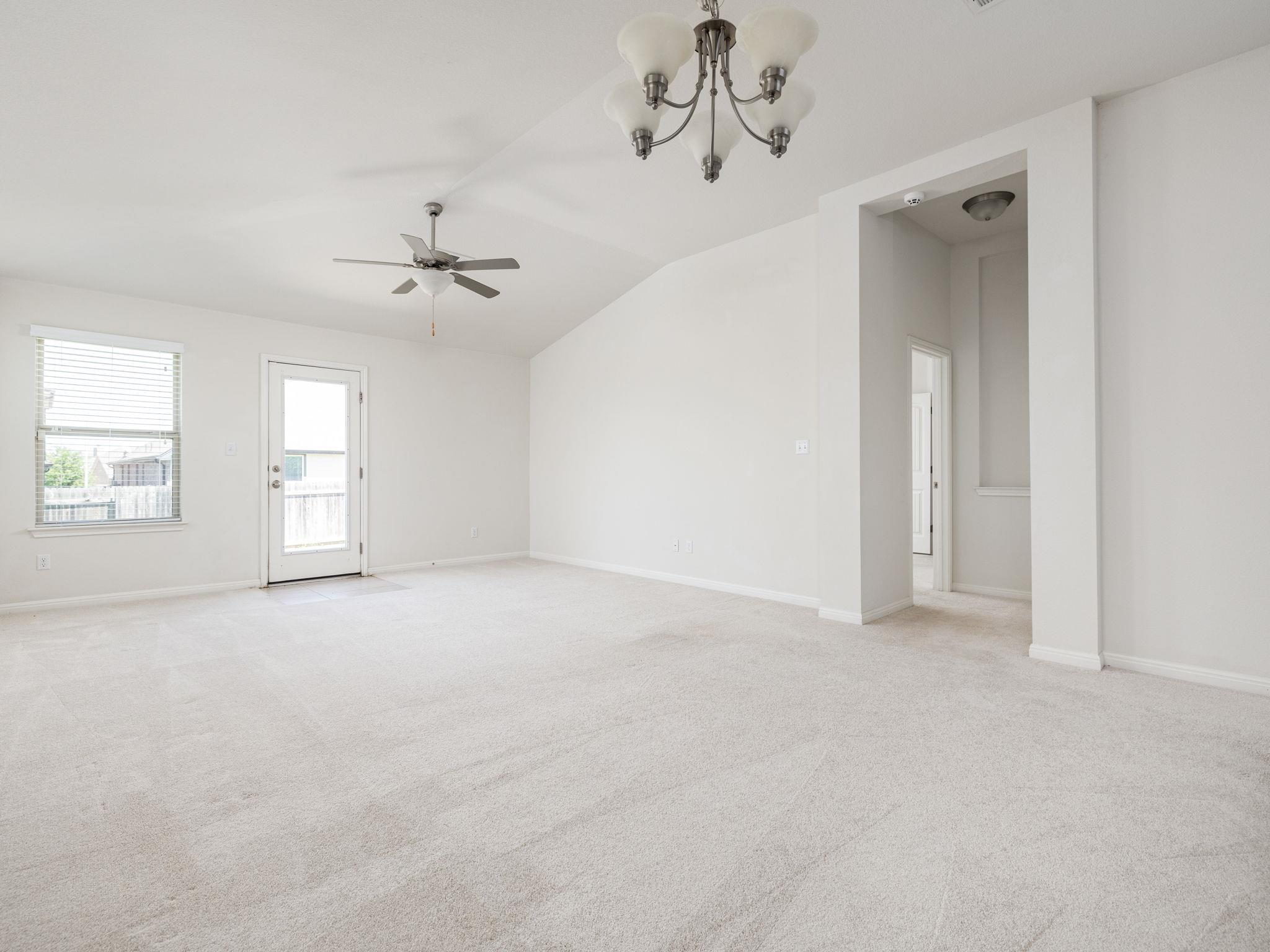 180 Tailwind Dr, Kyle, TX 78640