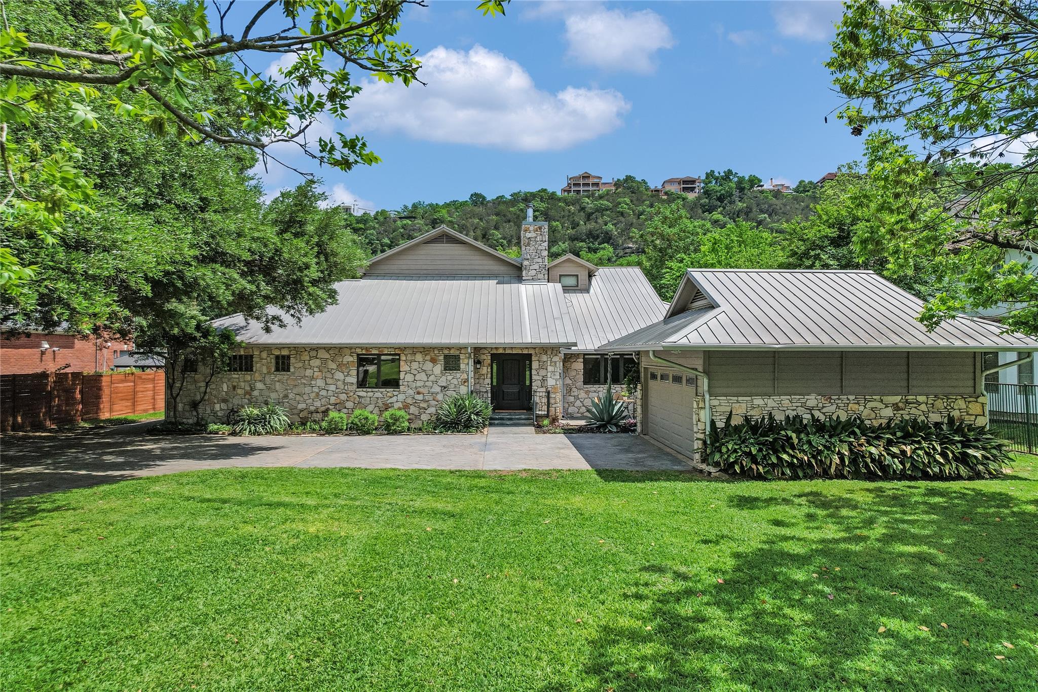 2305 Manana St, Austin, TX 78730