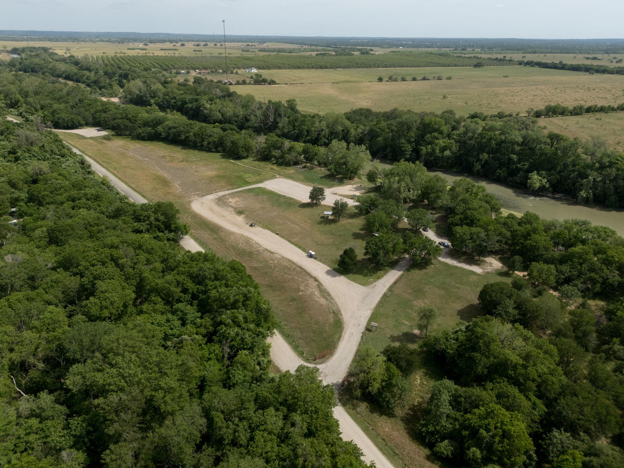 111 Hauula Ct, Bastrop, TX 78602