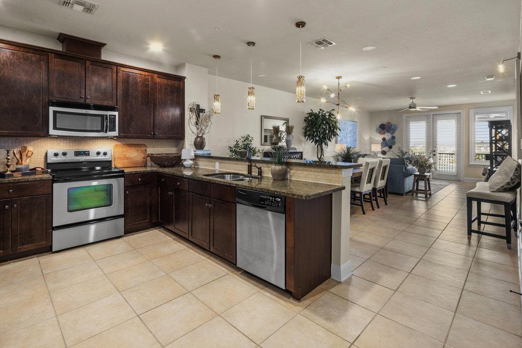 96 Island Dr # 43, Horseshoe Bay, TX 78657