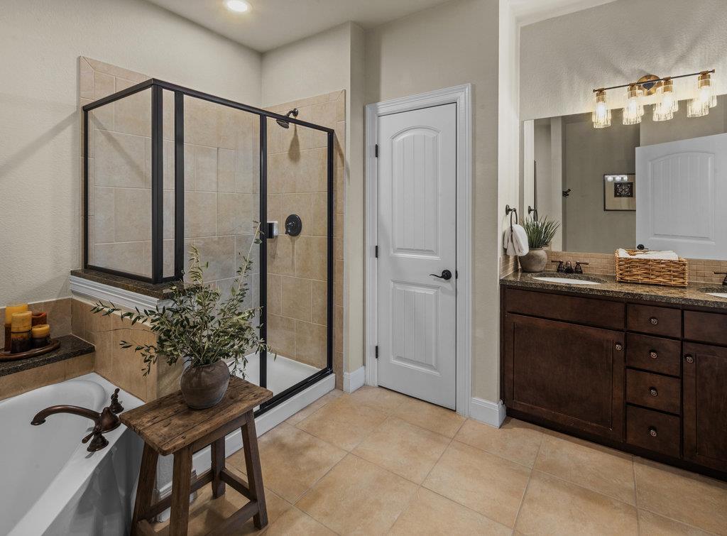 96 Island Dr # 43, Horseshoe Bay, TX 78657