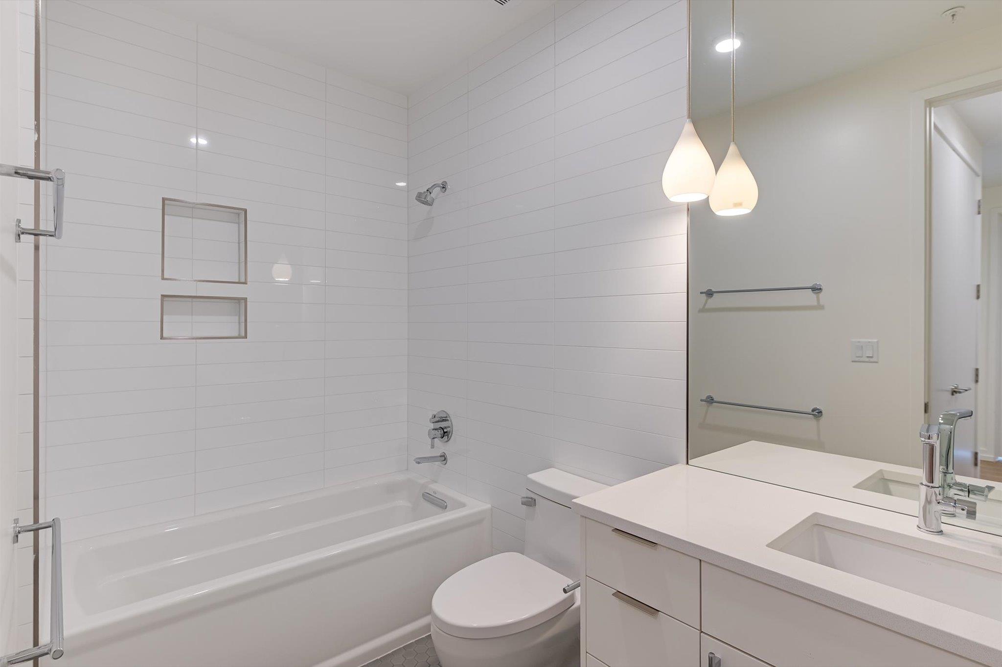 1010 W 10th St # 203, Austin, TX 78703