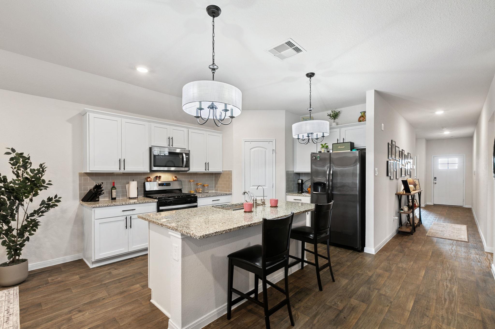 414 Aylor Way, Lockhart, TX 78644