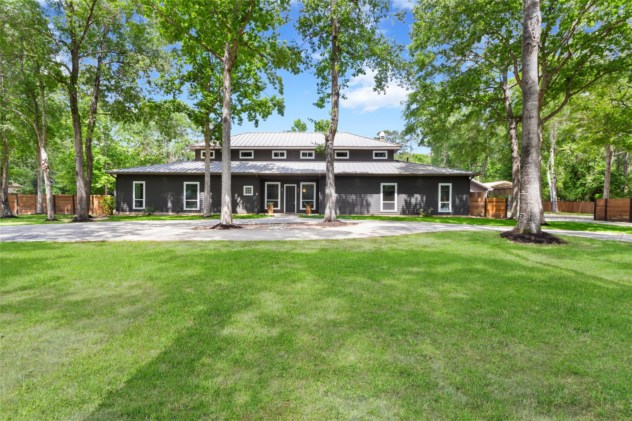 419 Vista Del Lago Dr, Huffman, TX 77336