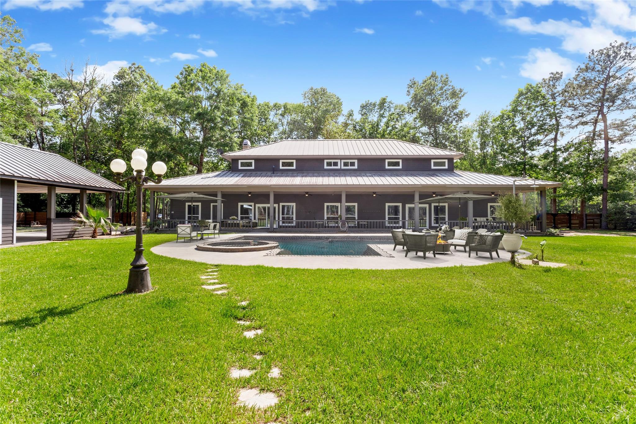 419 Vista Del Lago Dr, Huffman, TX 77336