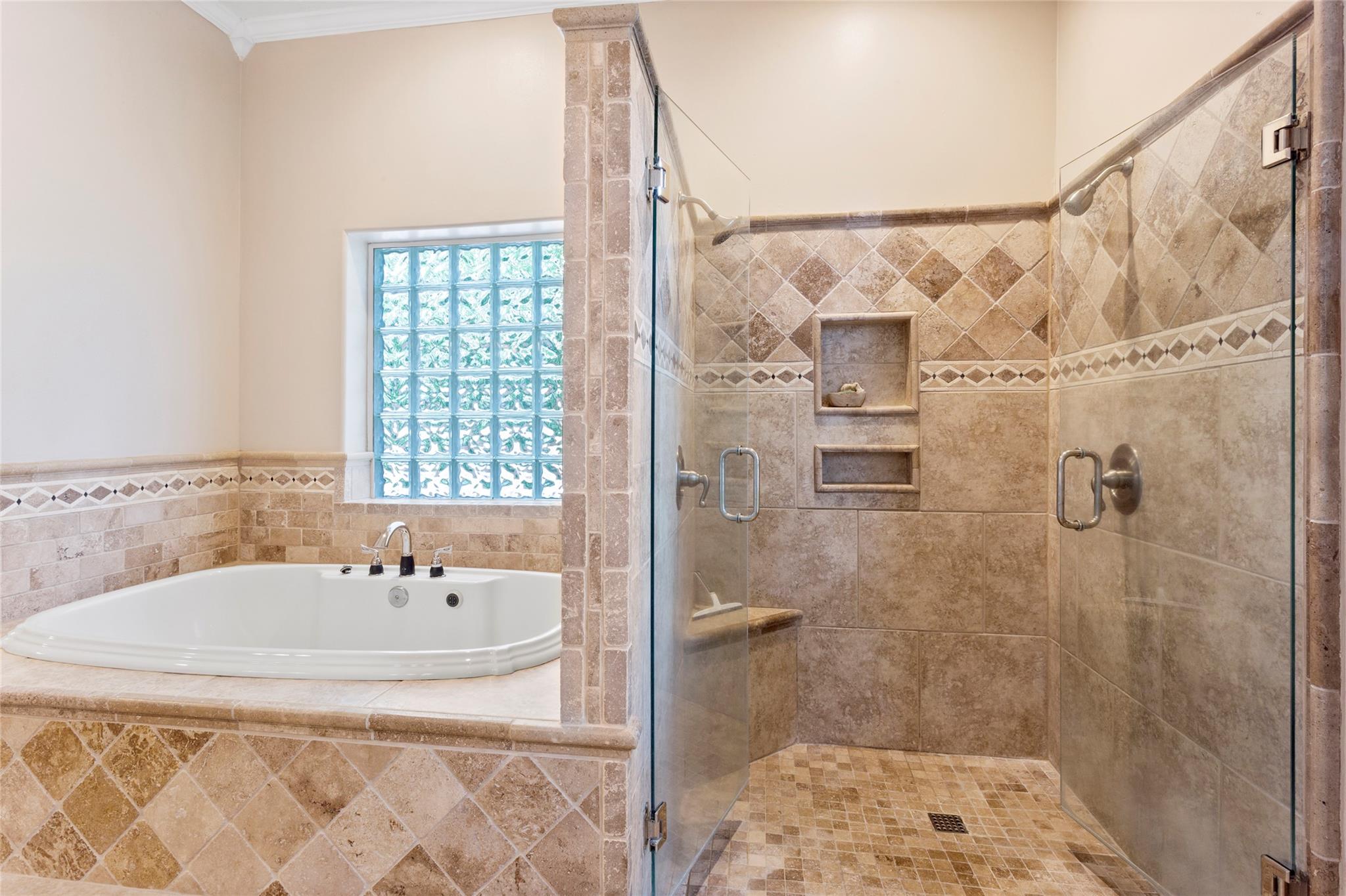 419 Vista Del Lago Dr, Huffman, TX 77336