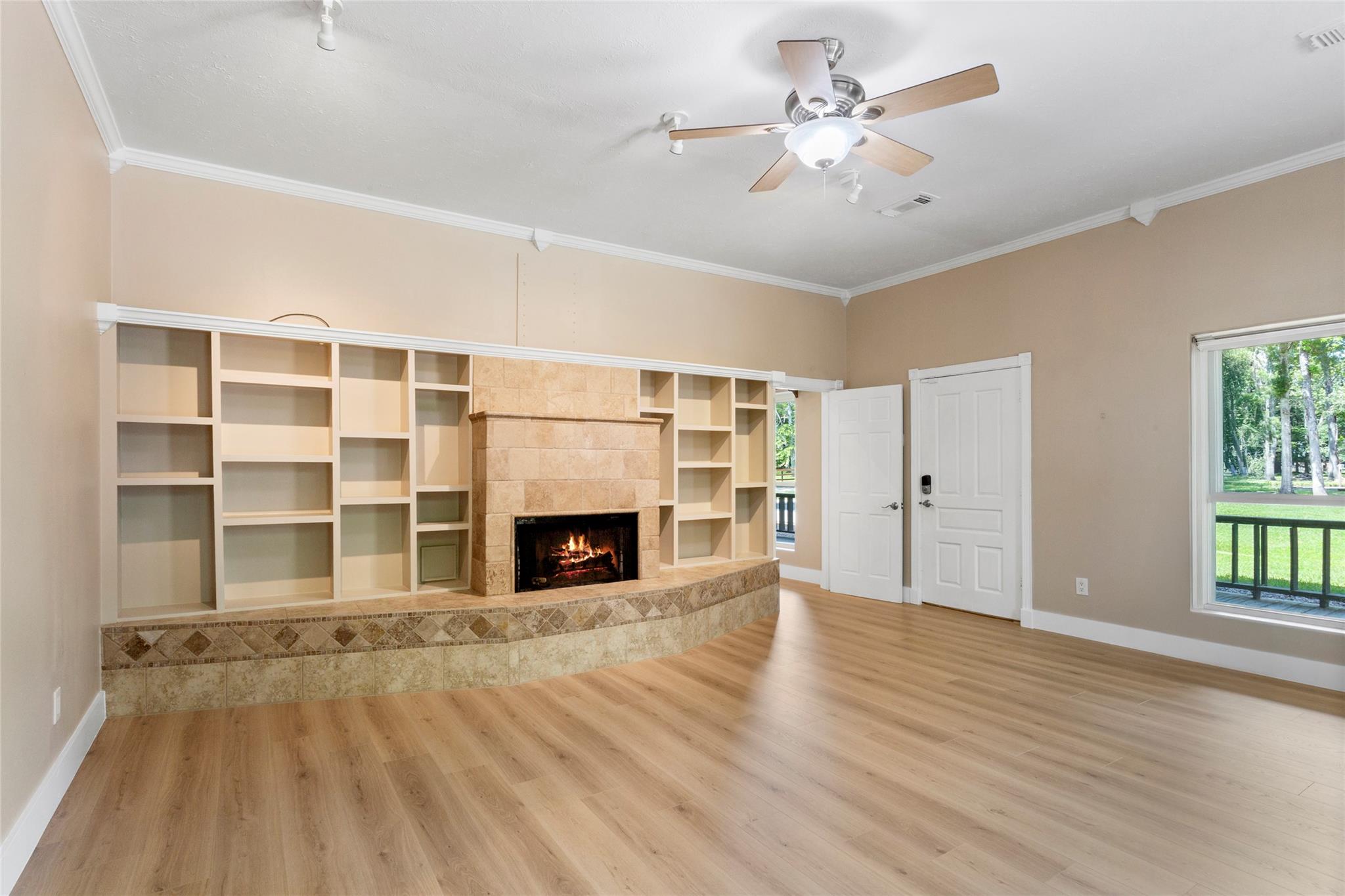 419 Vista Del Lago Dr, Huffman, TX 77336