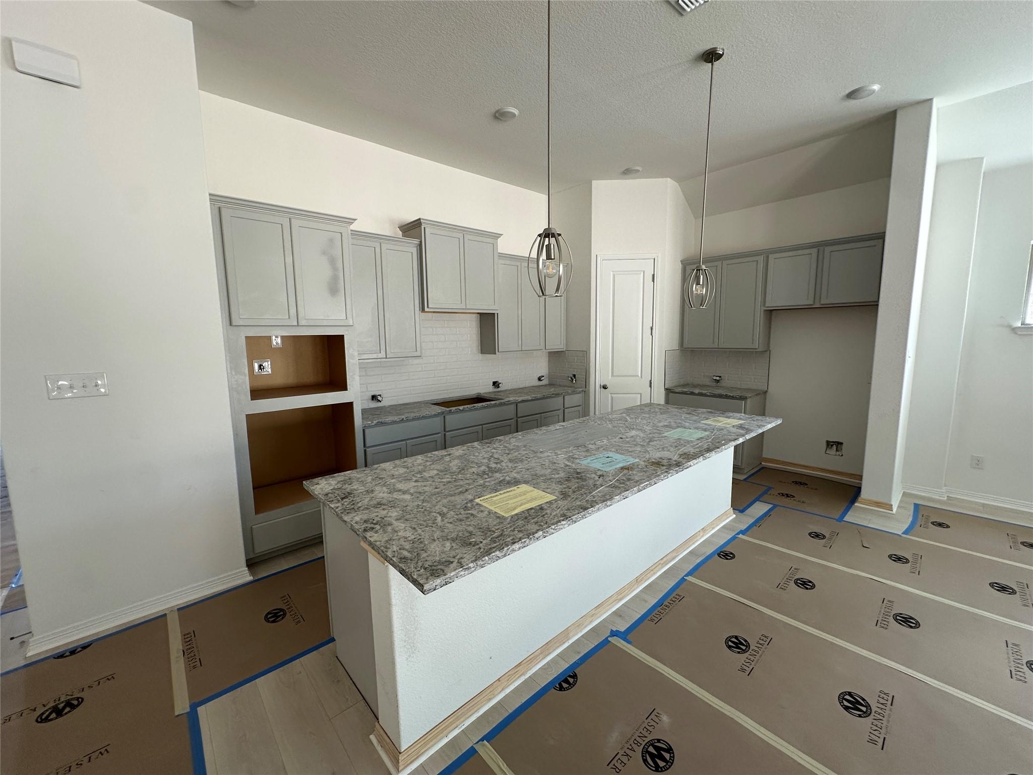 22116 Cross Timbers Bnd, Lago Vista, TX 78645