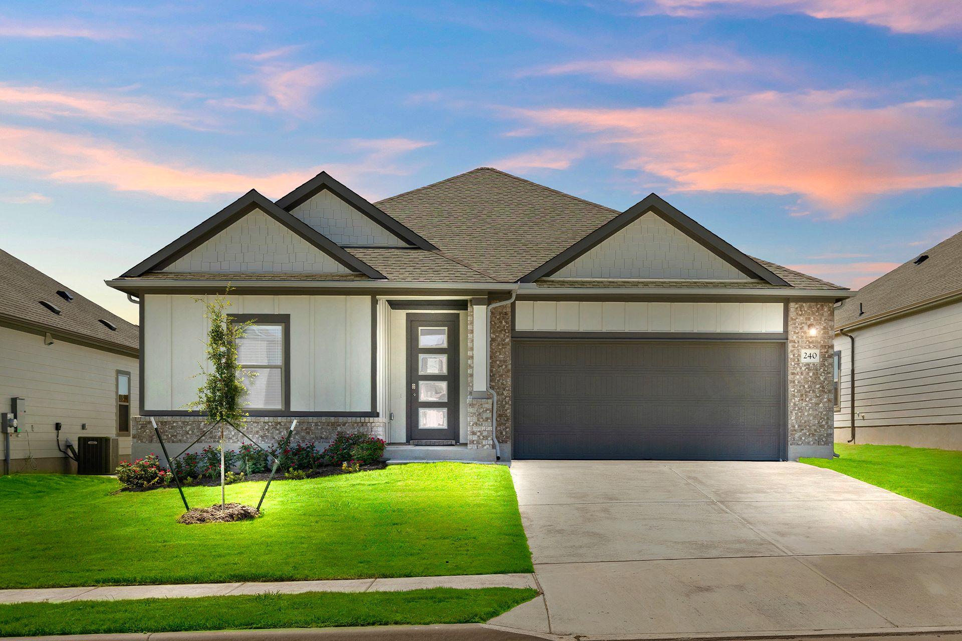 240 Little Green Trl, Jarrell, TX 76537
