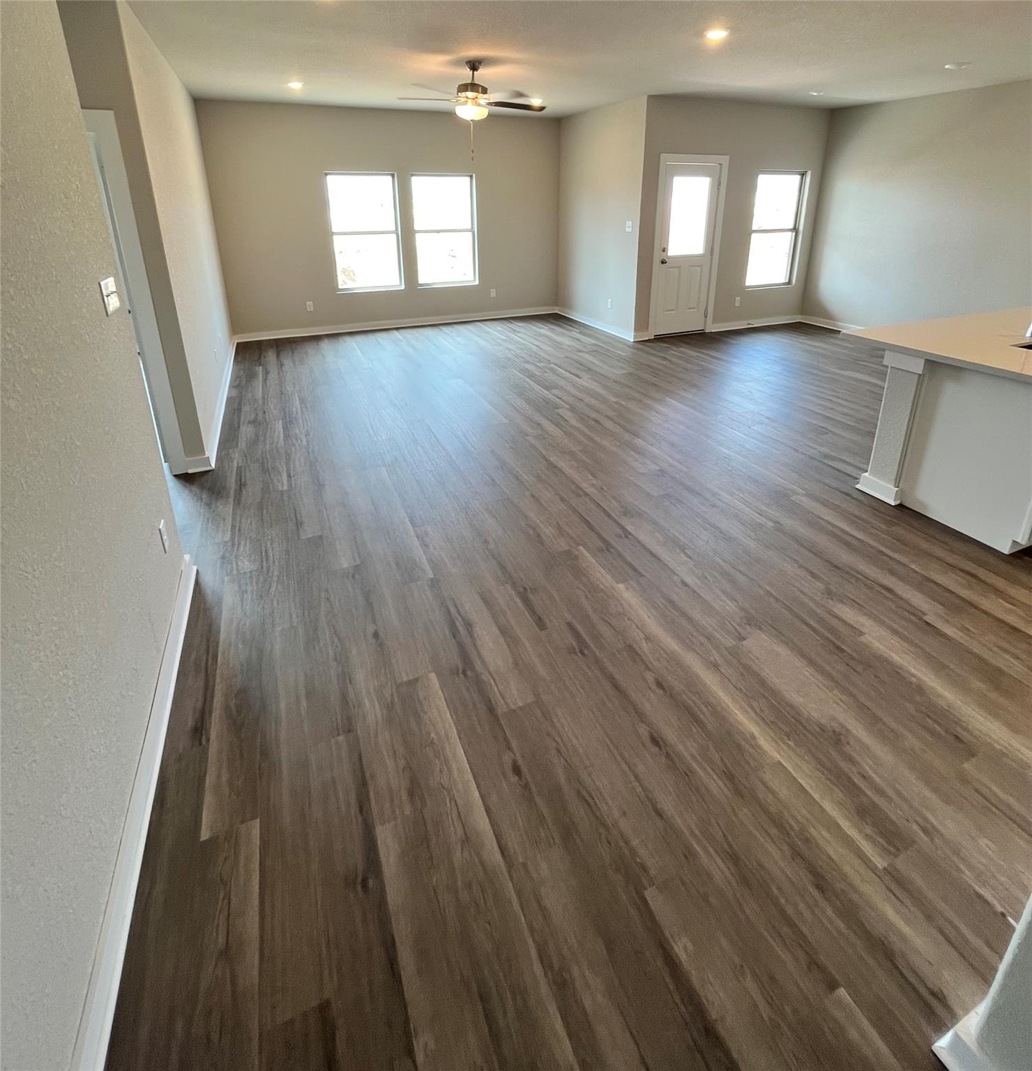 248 Little Green Trl, Jarrell, TX 76537