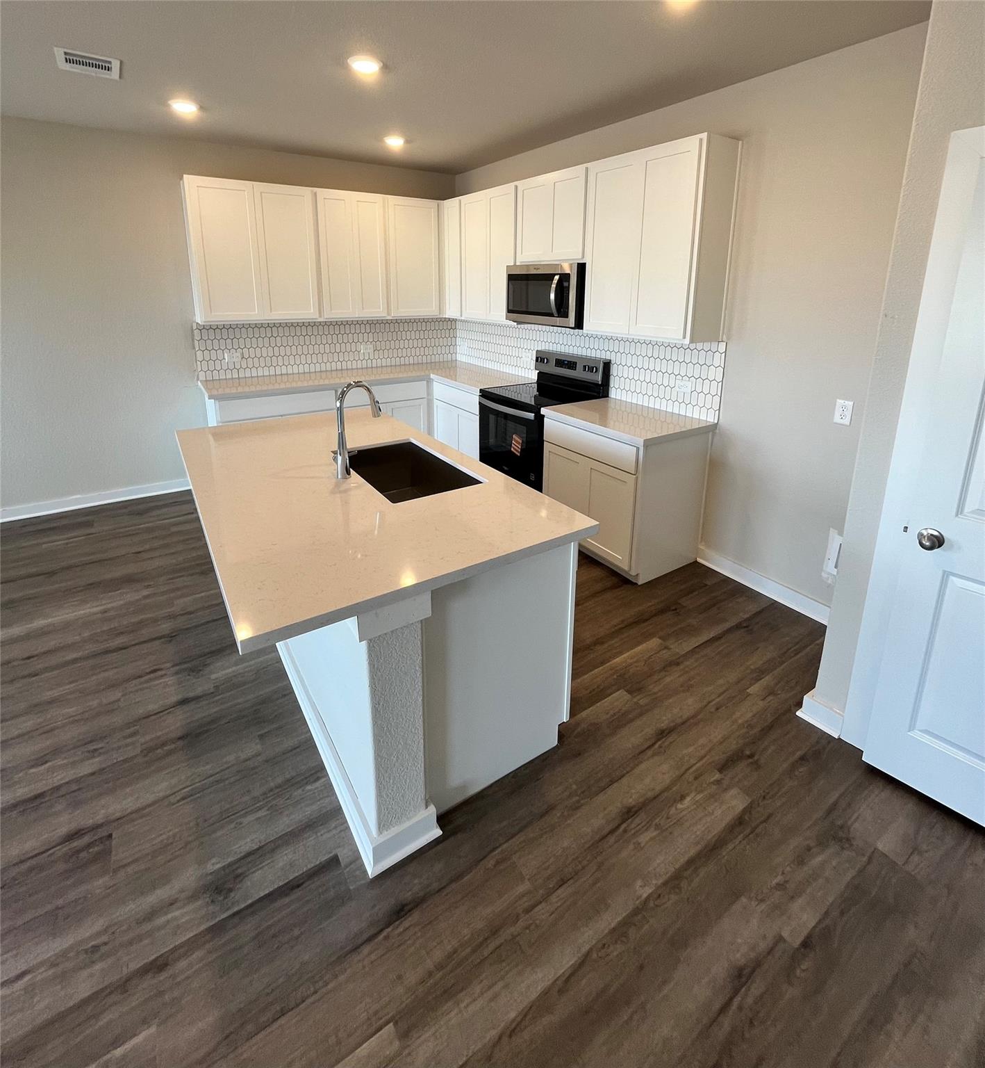 248 Little Green Trl, Jarrell, TX 76537