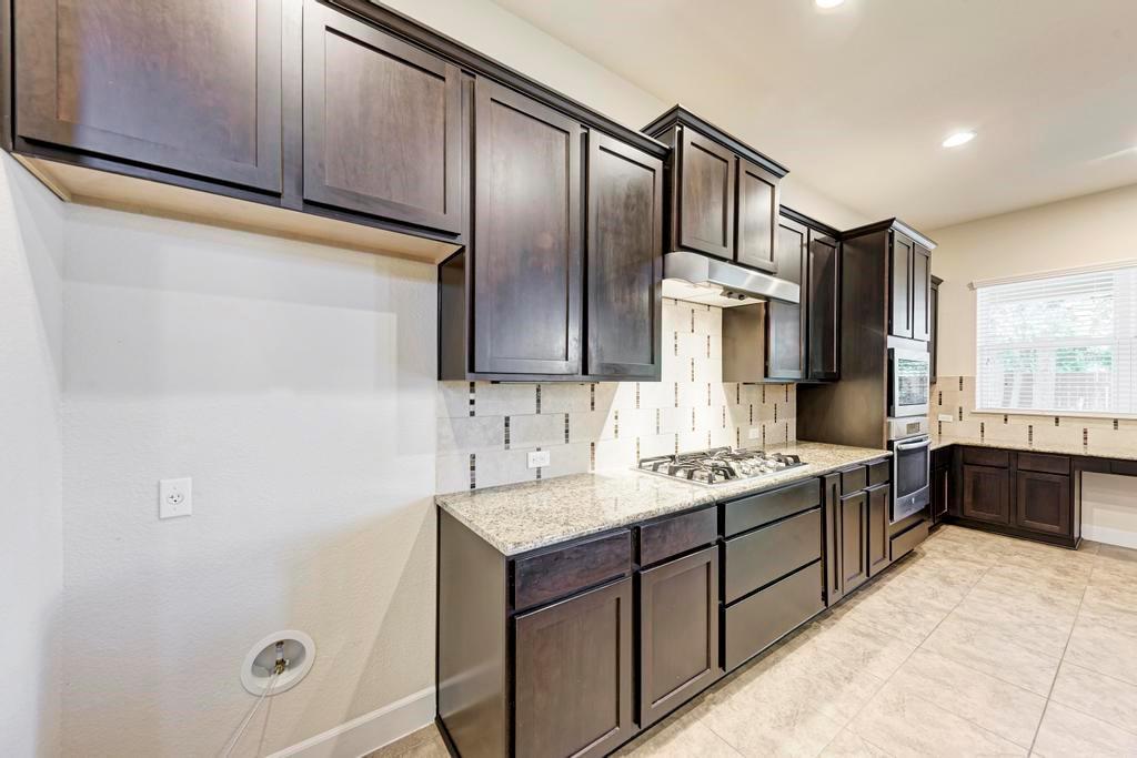 321 Navigator Dr, Austin, TX 78717