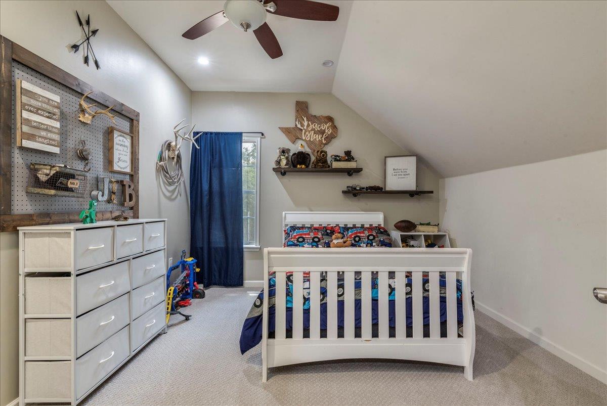 194 Mineral Springs Rd, Lockhart, TX 78644