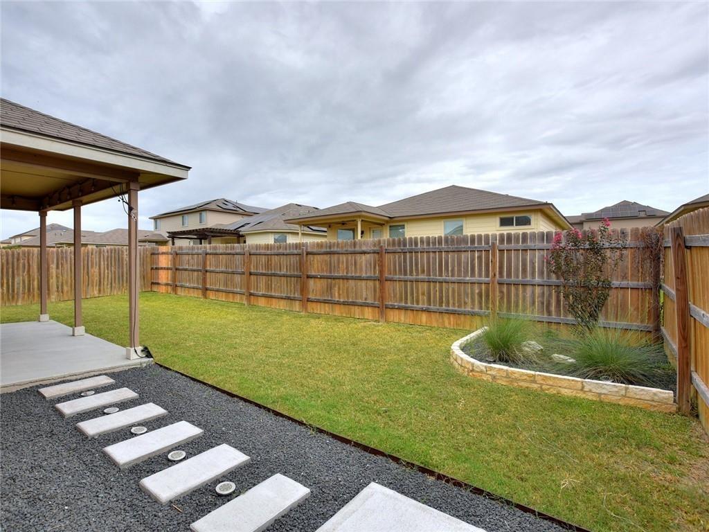 112 Igneous Ln, Jarrell, TX 76537