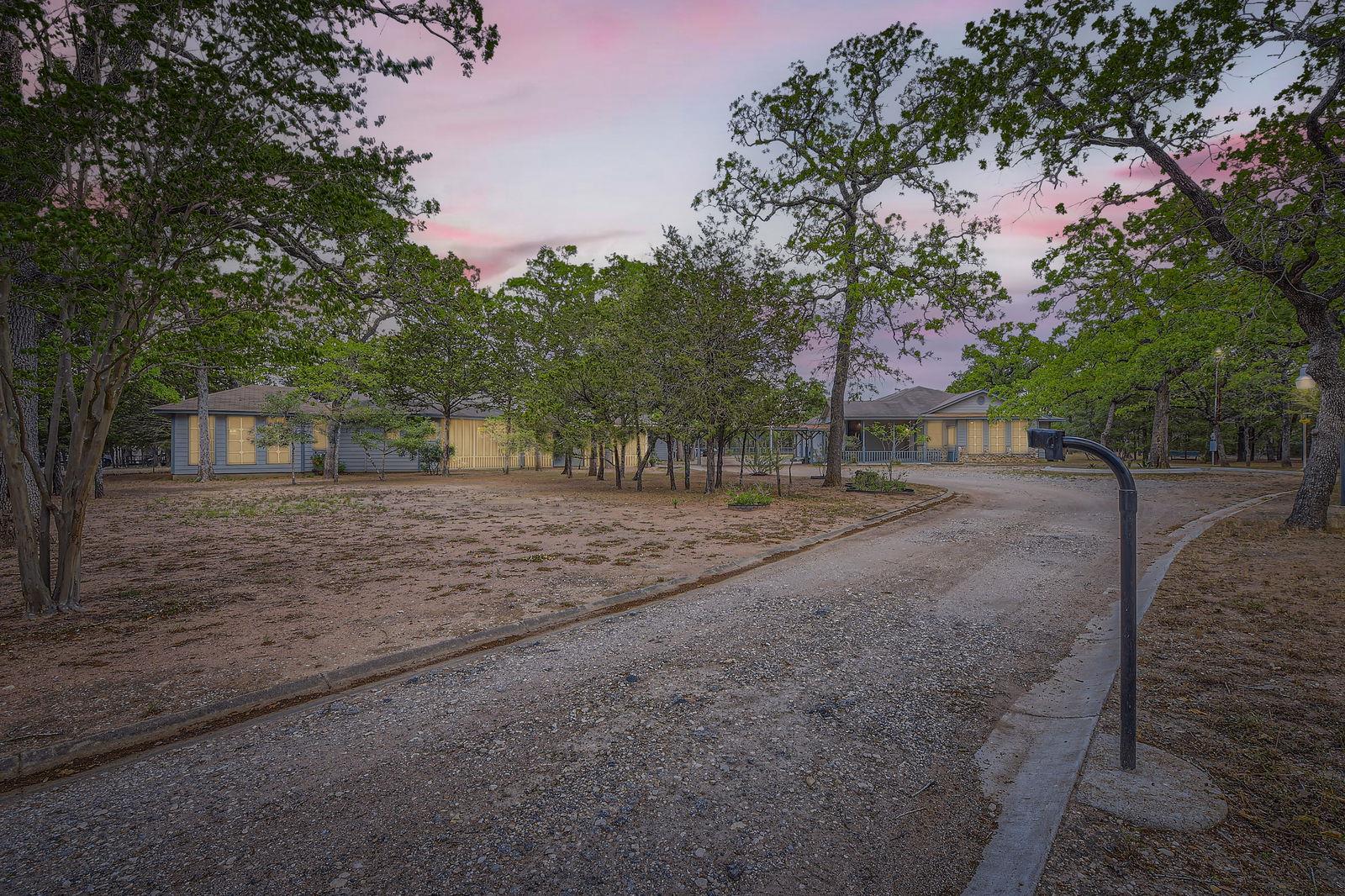 200 Woodlands Dr, Bastrop, TX 78602