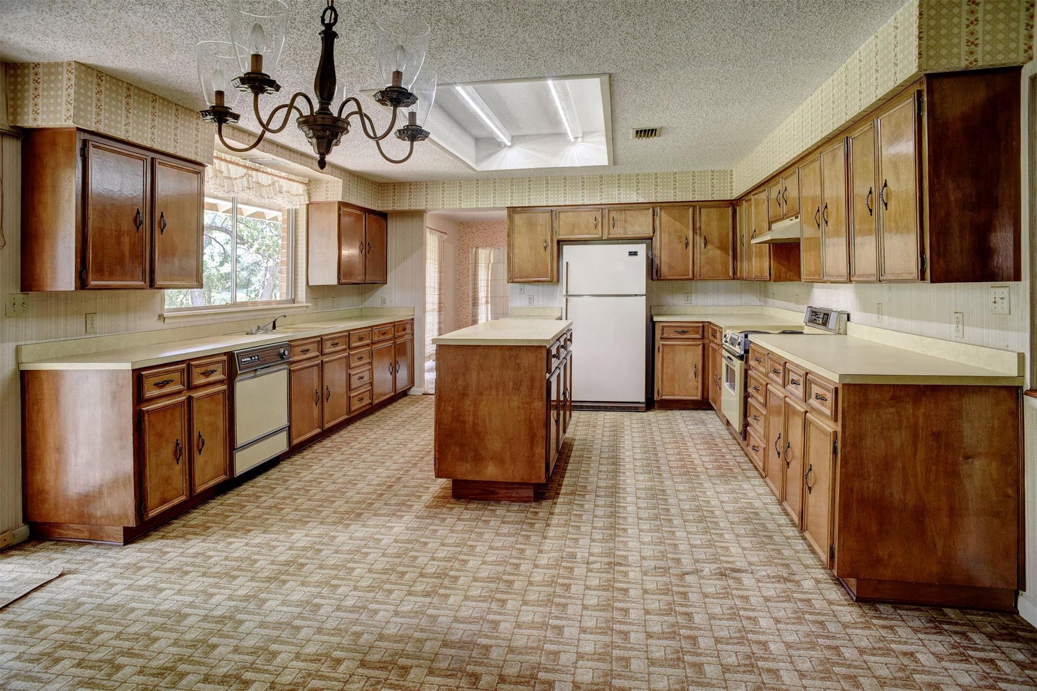 1674 Old McDade Rd # A, Elgin, TX 78621