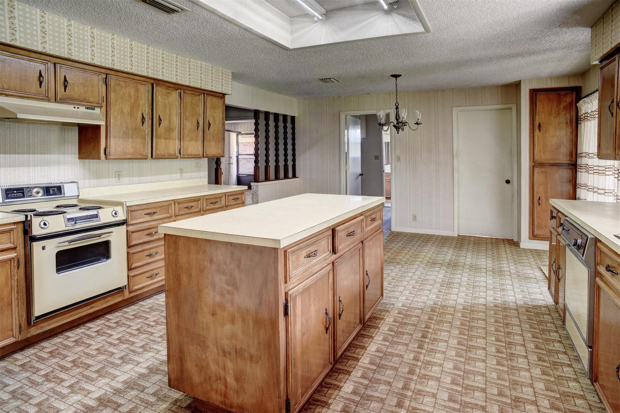 1674 Old McDade Rd # A, Elgin, TX 78621