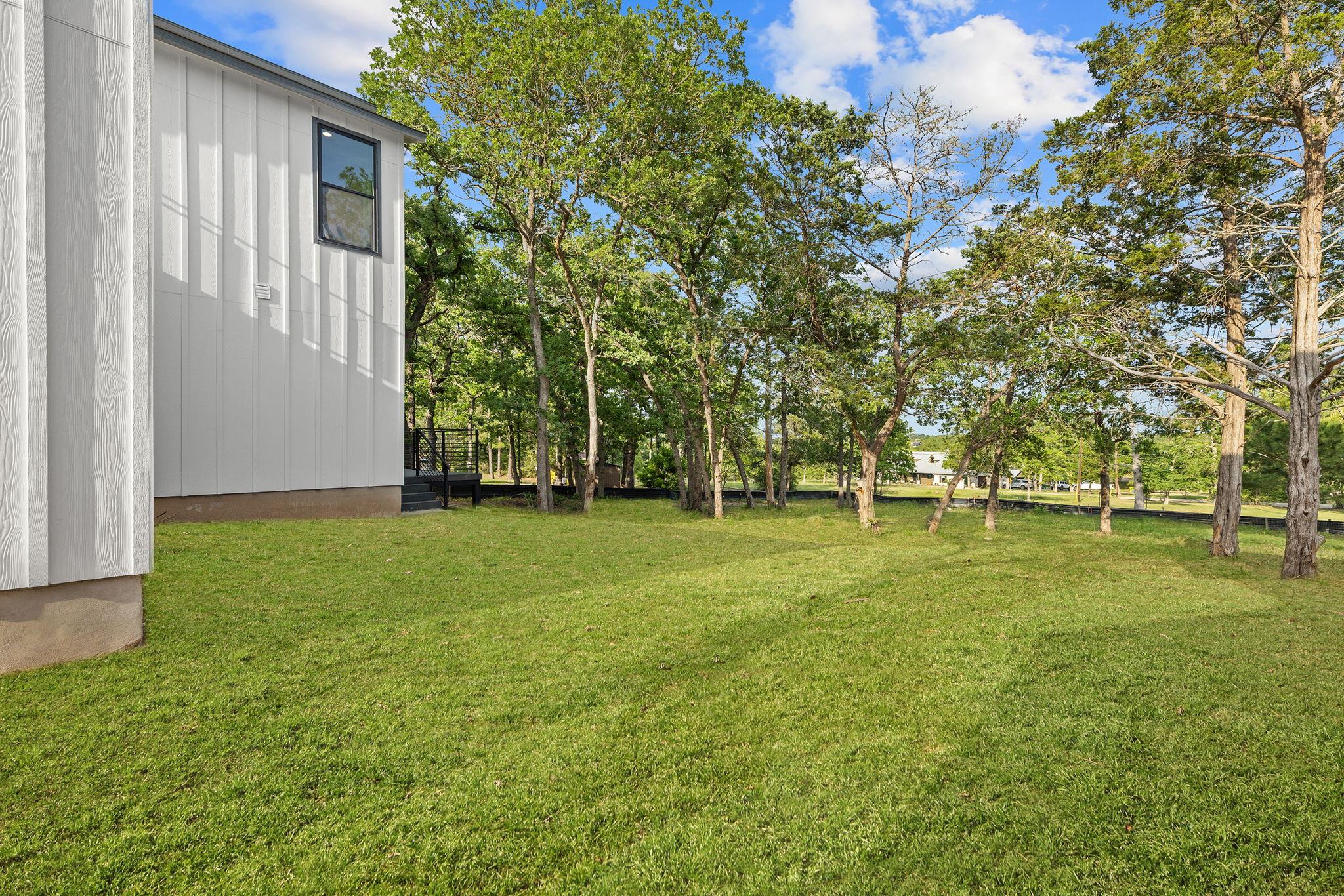 206 Ulupau Cir, Bastrop, TX 78602