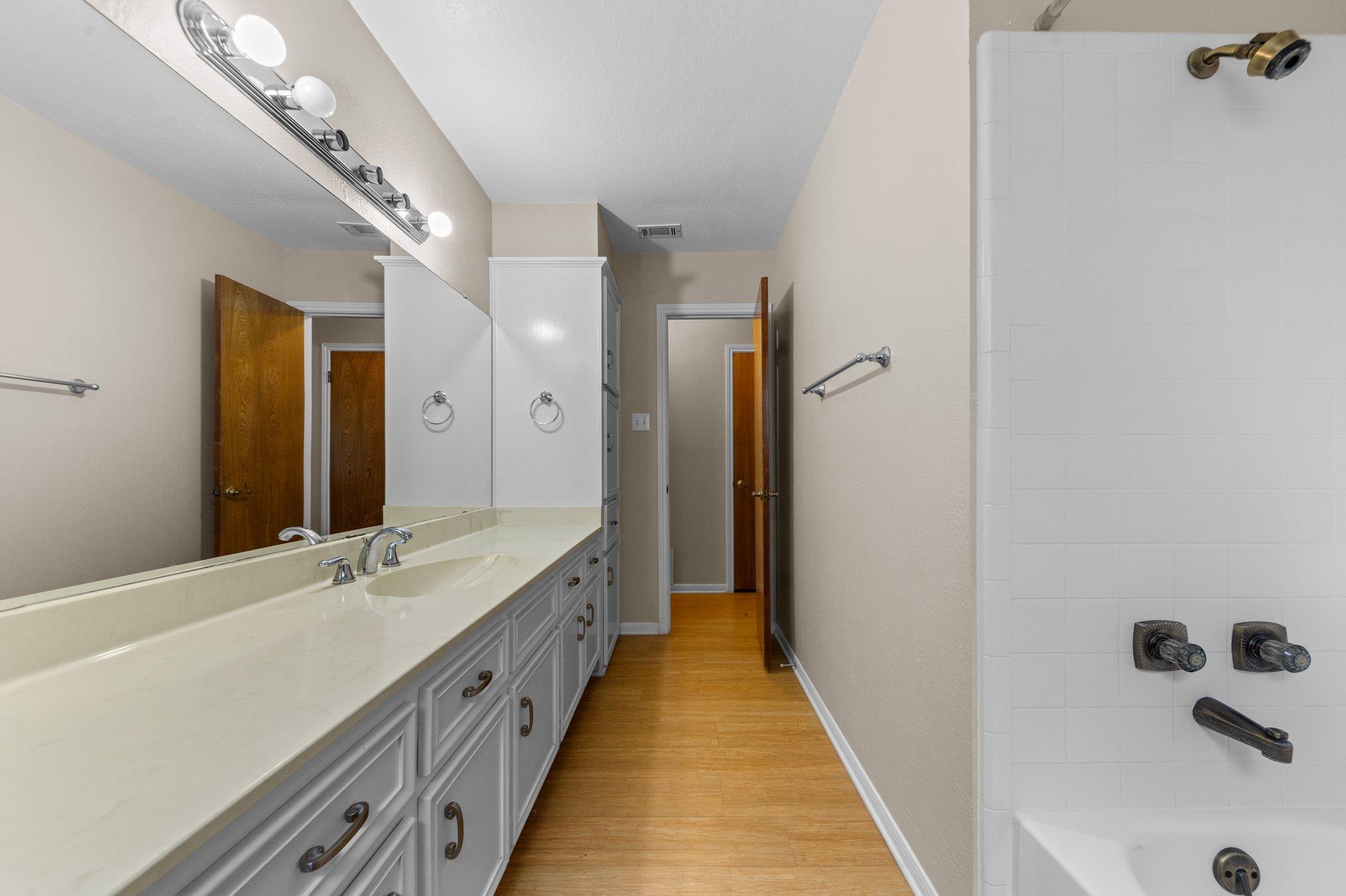 103 W Woodlawn Dr, Harker Heights, TX 76548