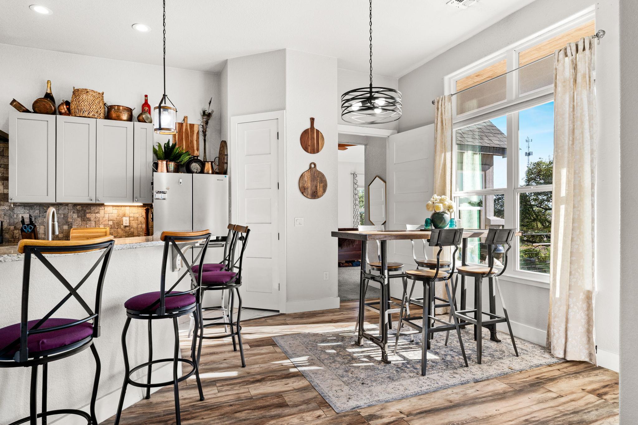 101 Durango Dr, Johnson City, TX 78636