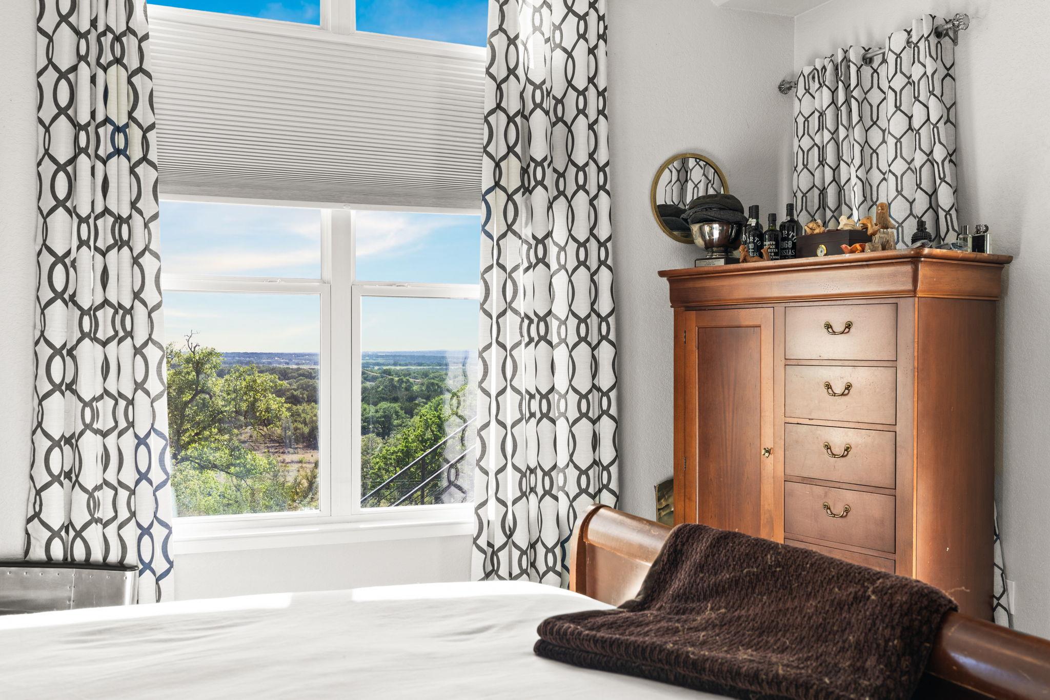 101 Durango Dr, Johnson City, TX 78636