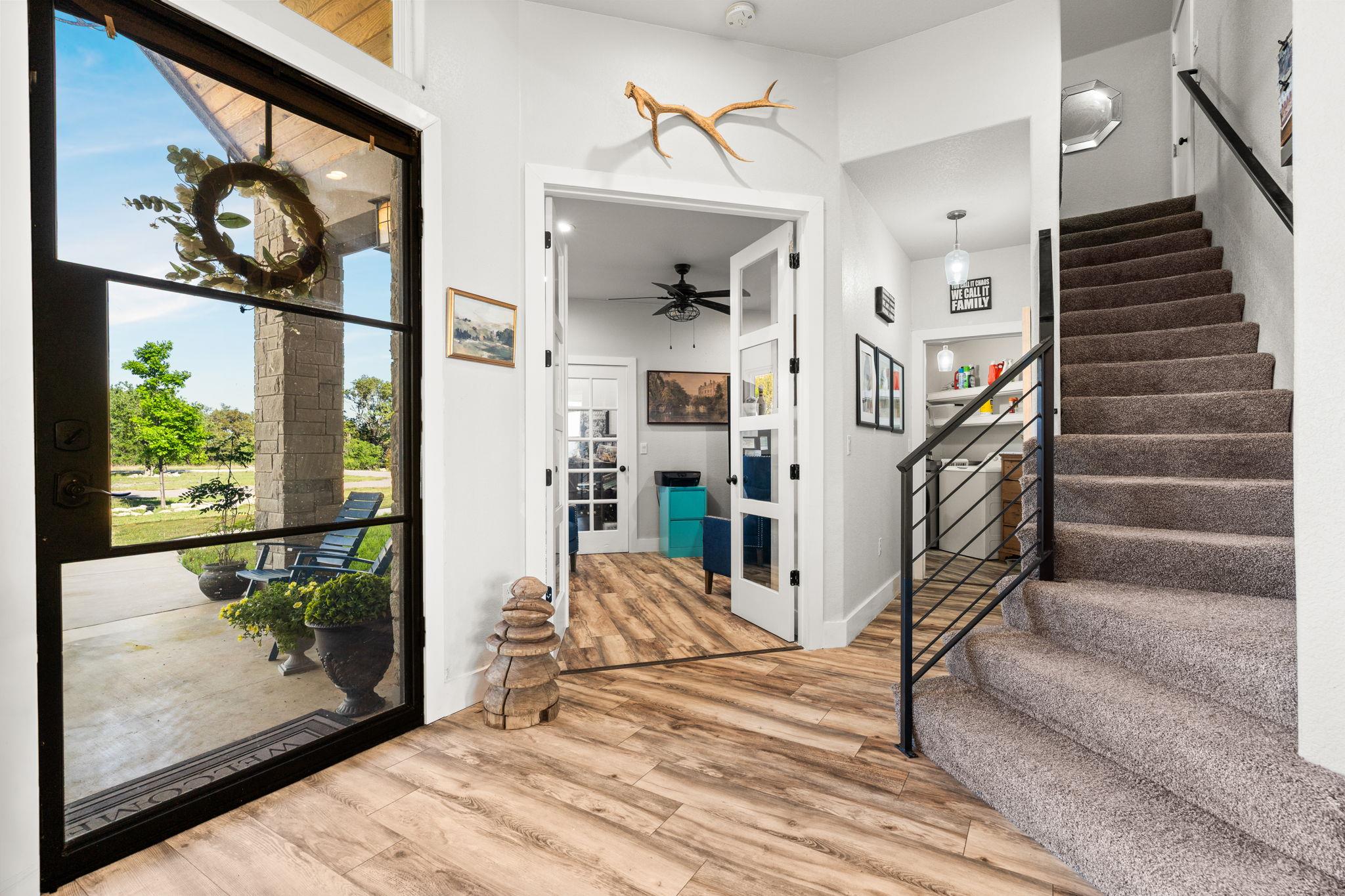 101 Durango Dr, Johnson City, TX 78636