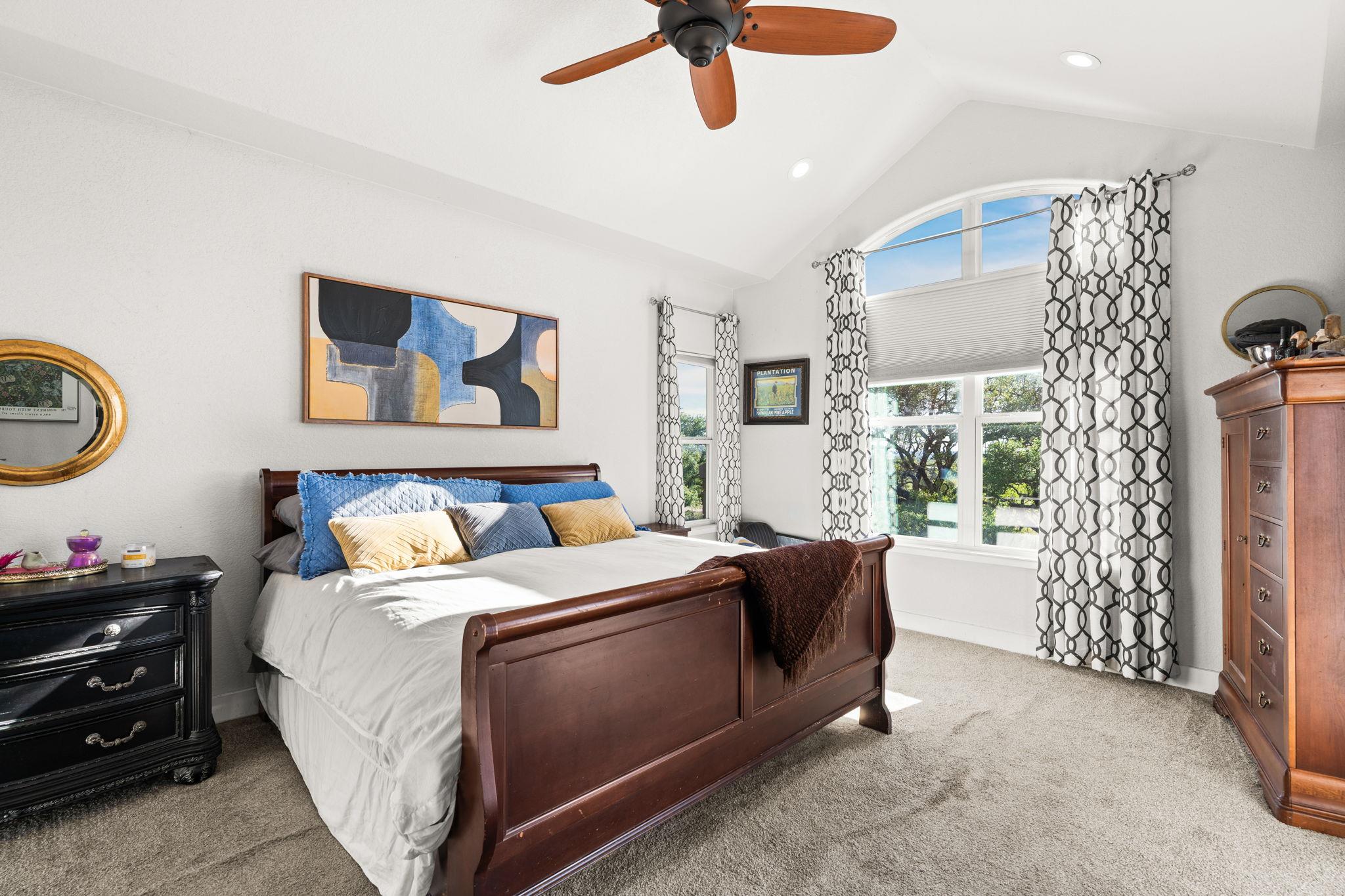 101 Durango Dr, Johnson City, TX 78636