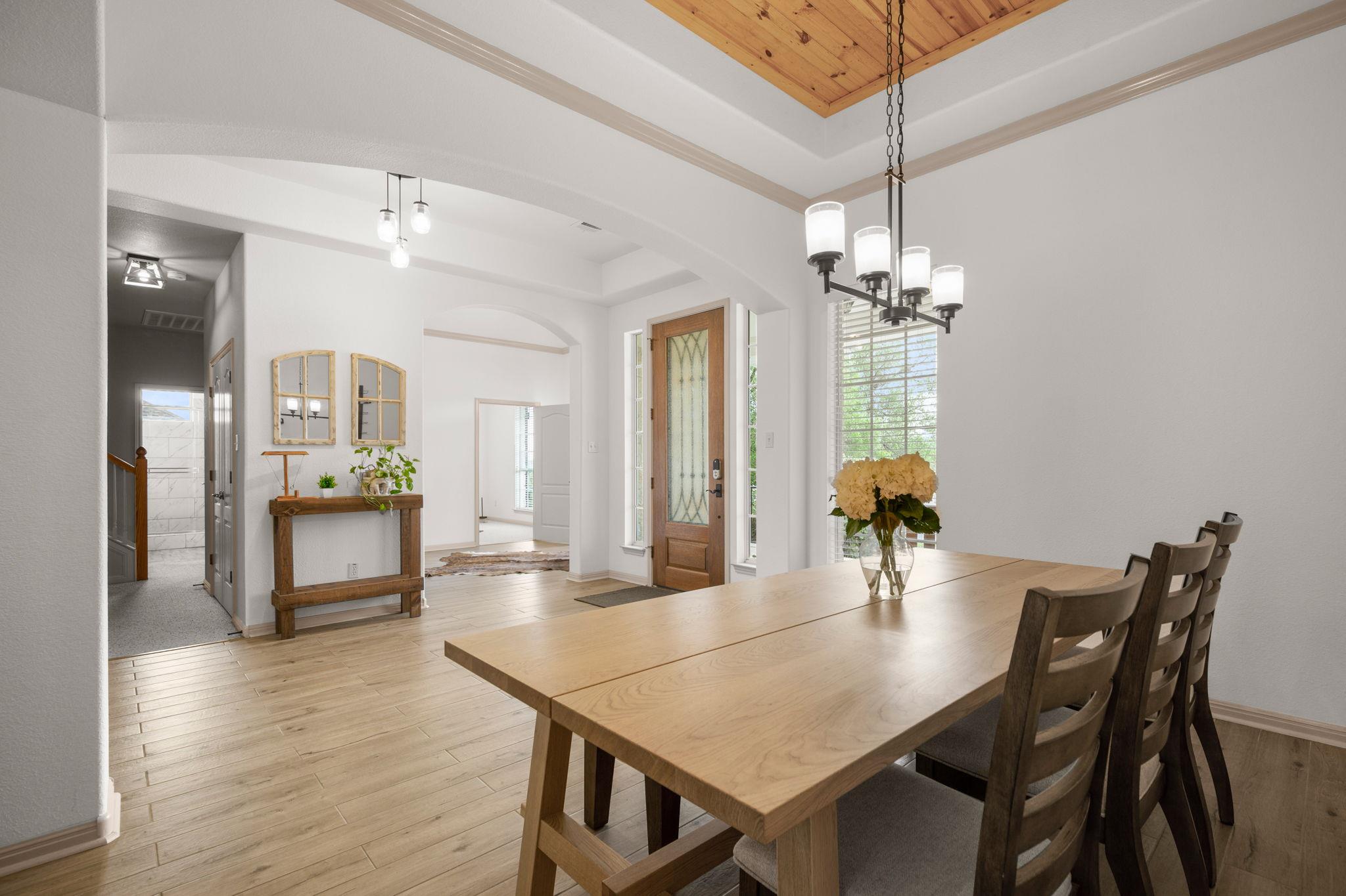7004 Covered Bridge Dr, Austin, TX 78736