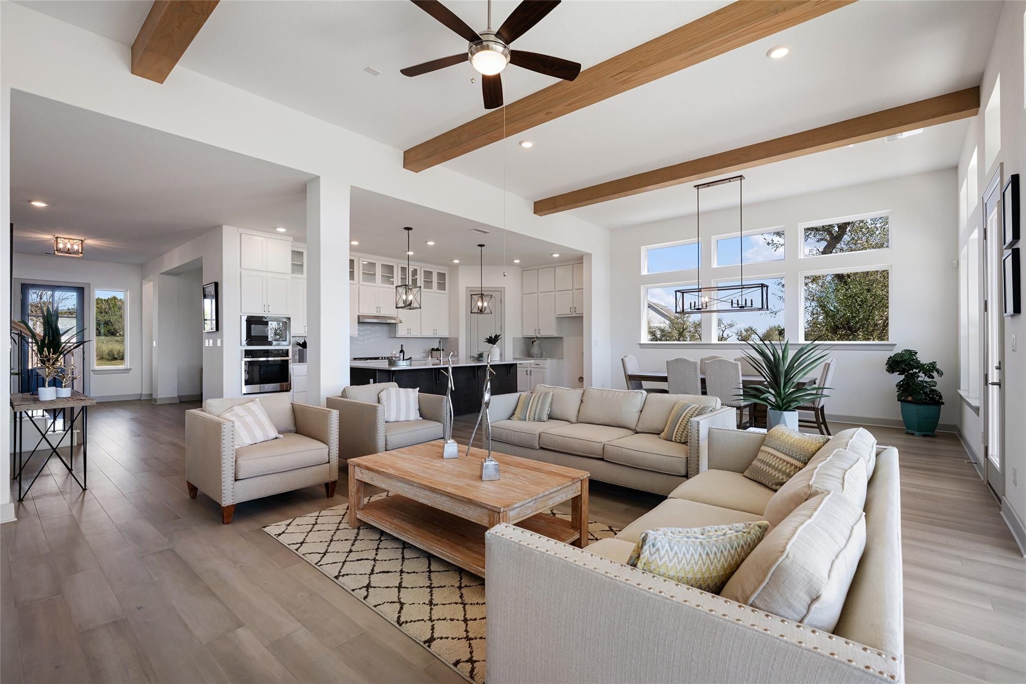 298 Smoke Tree Cir, Dripping Springs, TX 78620