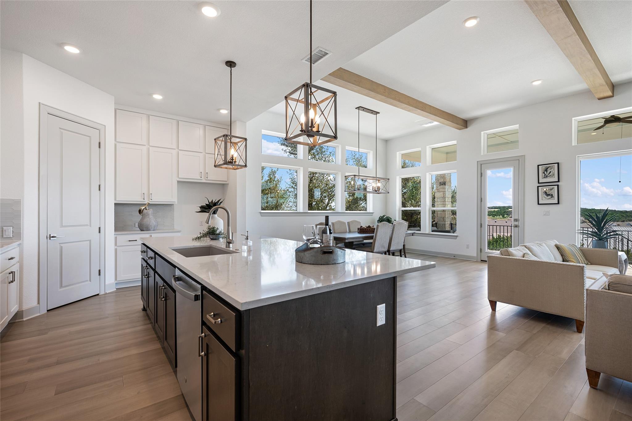 298 Smoke Tree Cir, Dripping Springs, TX 78620