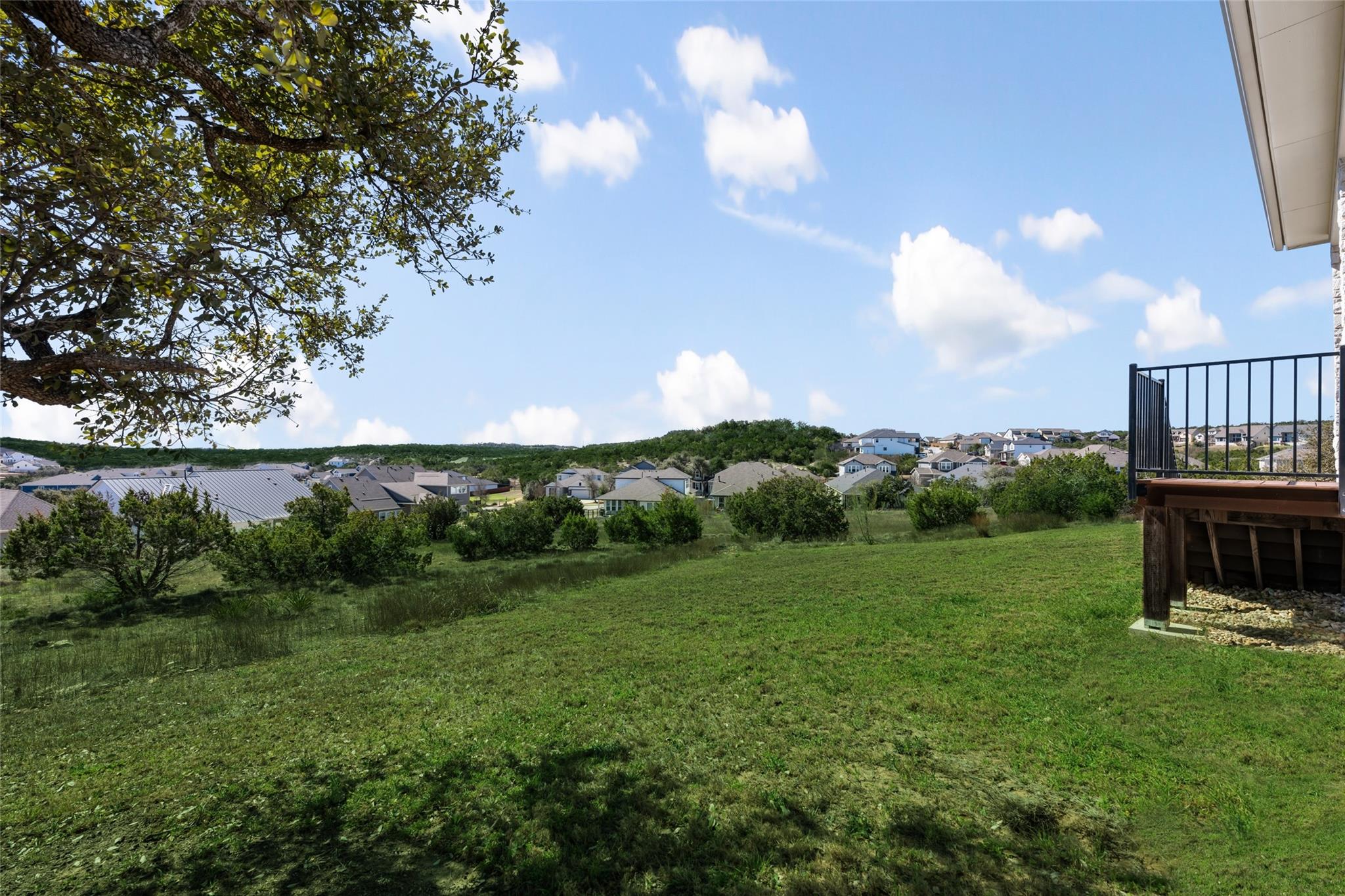 298 Smoke Tree Cir, Dripping Springs, TX 78620