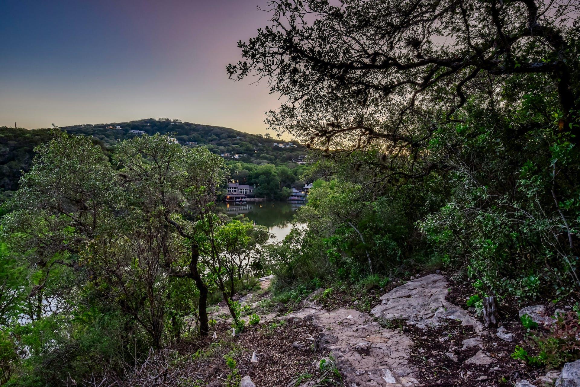 1712 Lakeshore Dr # B, Austin, TX 78746