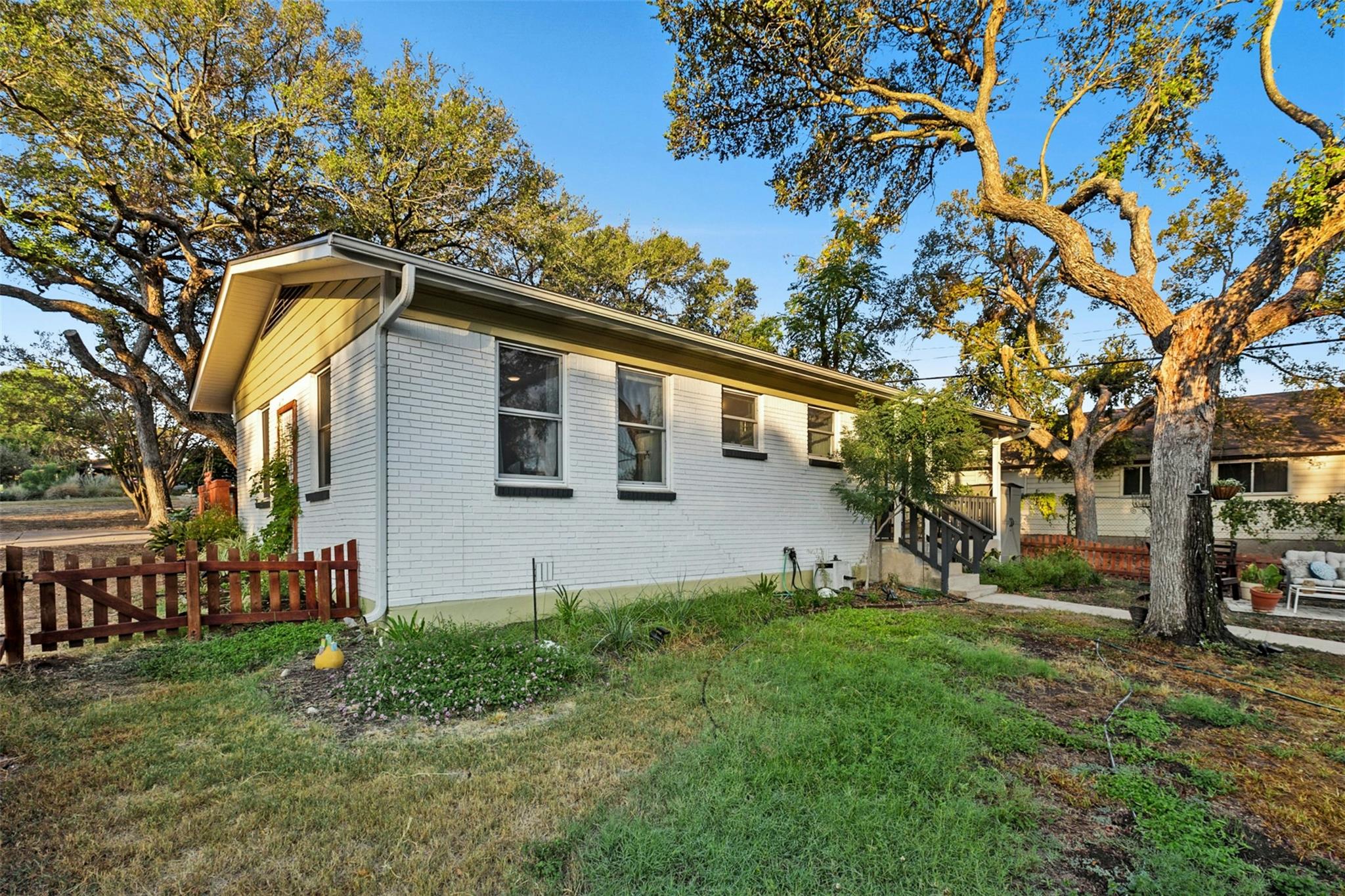 1400 Brandt Dr, Austin, TX 78742