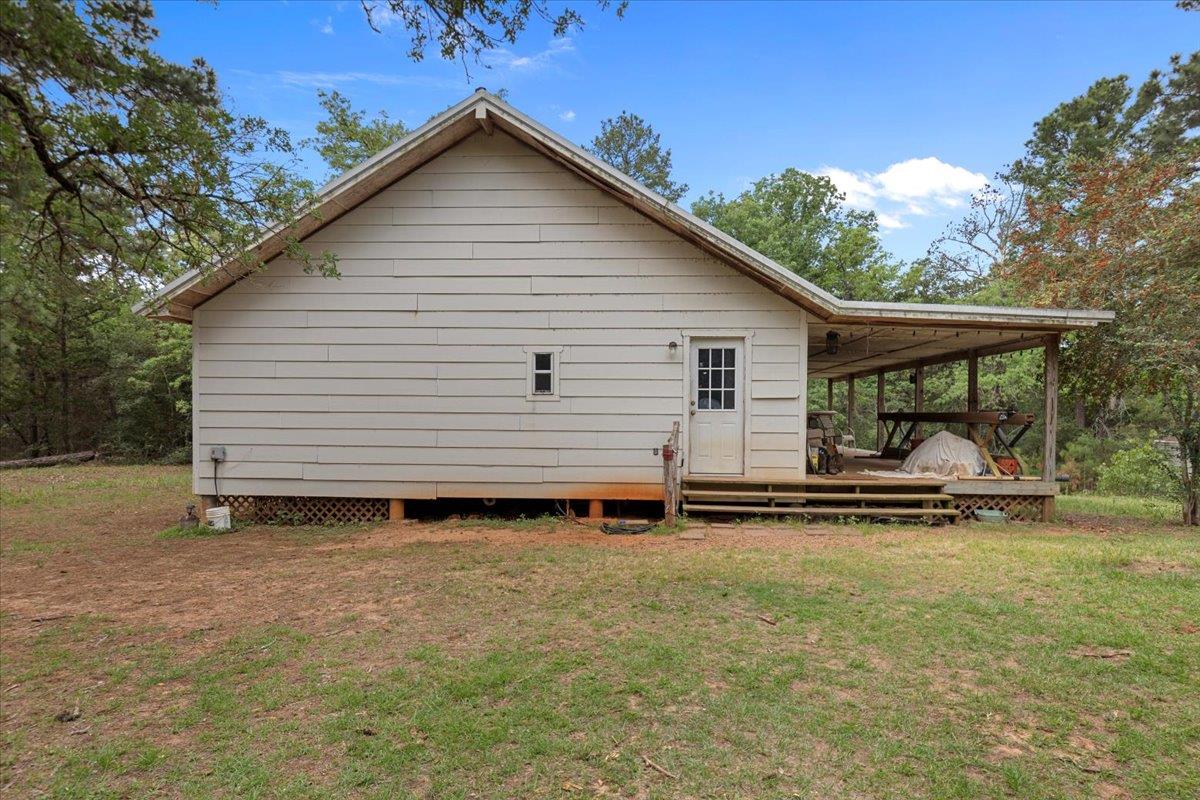 360 Copeland Hill Rd, Smithville, TX 78957
