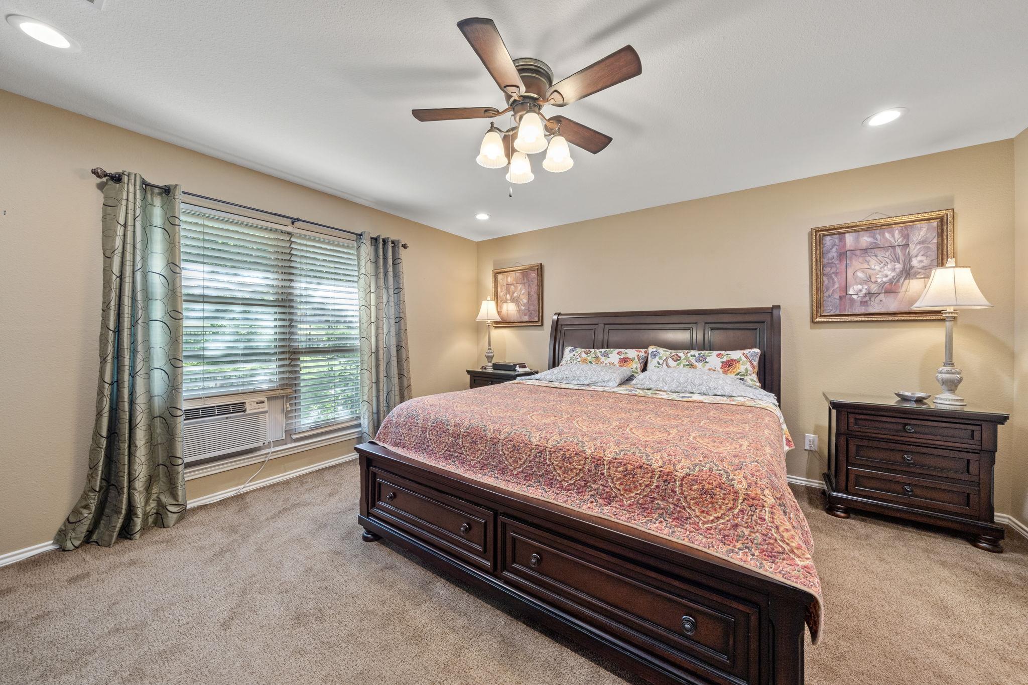 25 Doolittle Dr, Wimberley, TX 78676