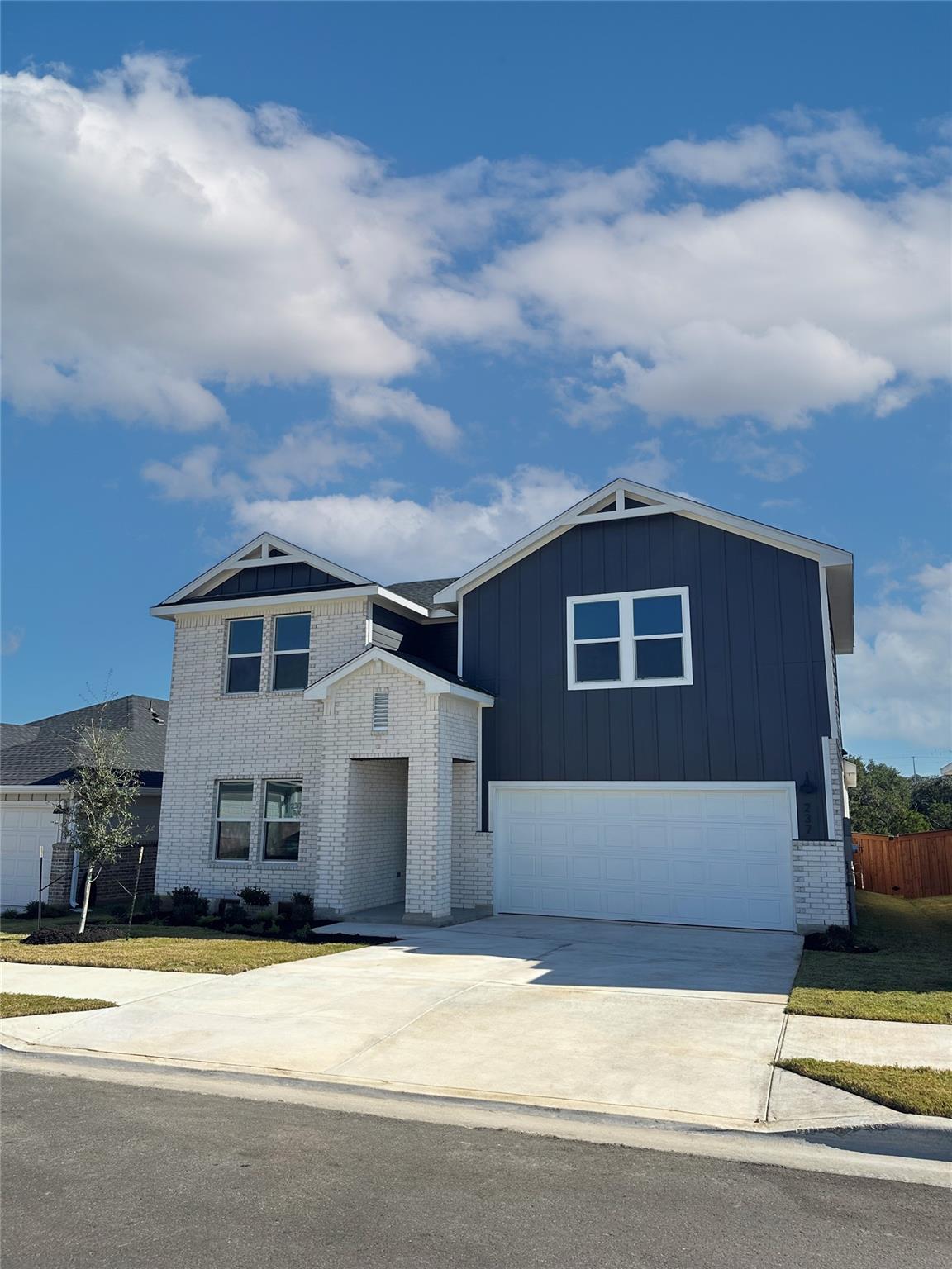 237 Rock Springs Dr, Marble Falls, TX 78654