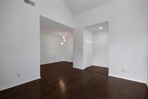 1910 Robbins Pl # 301, Austin, TX 78705