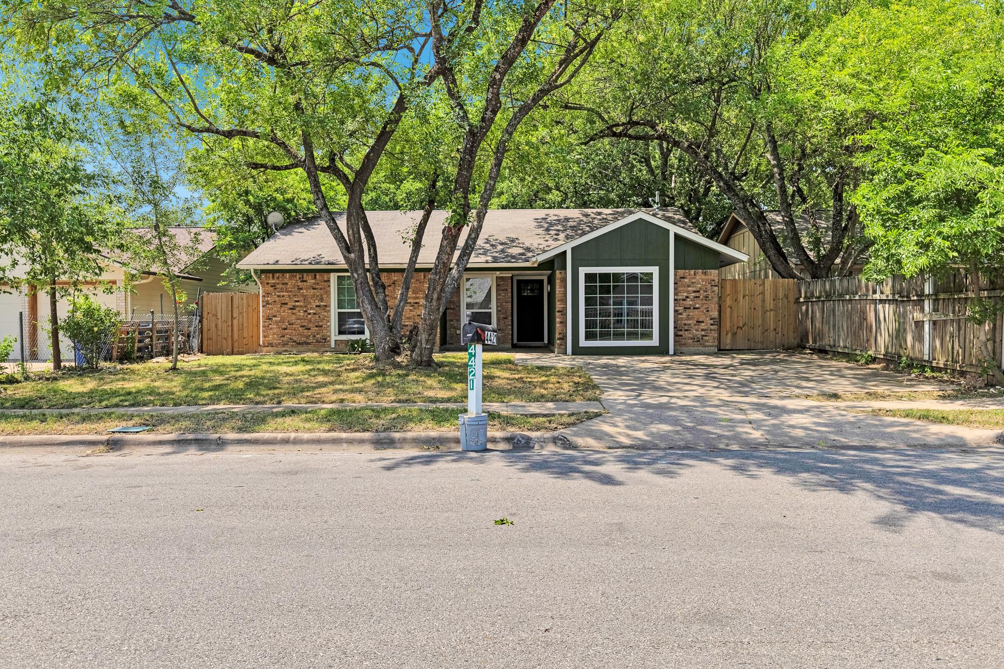 4421 Dovemeadow Dr, Austin, TX 78744