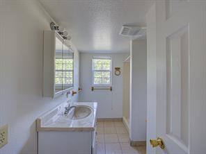 3425 Crawford Rd, Spicewood, TX 78669