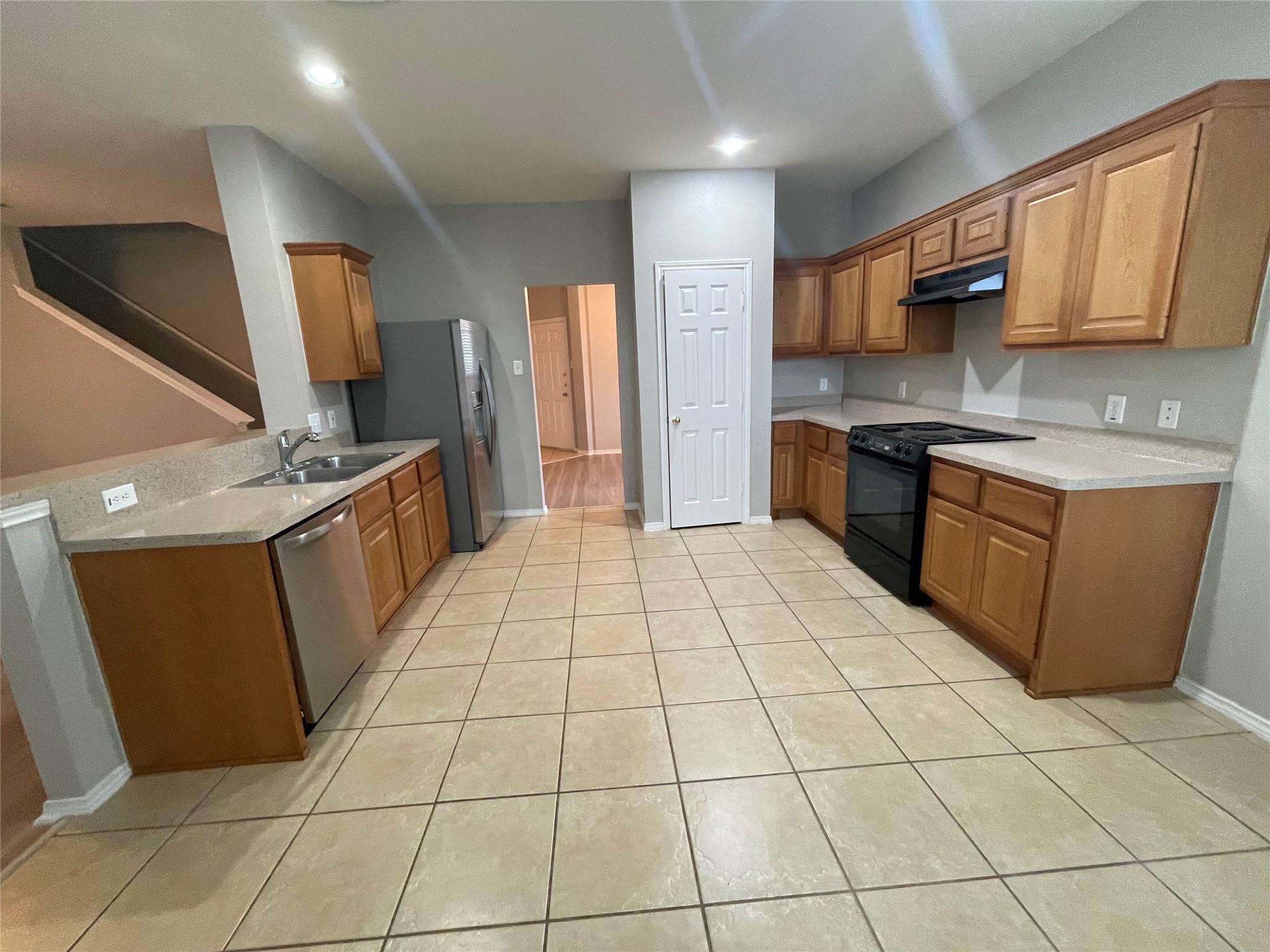 219 Hiver St, Kyle, TX 78640