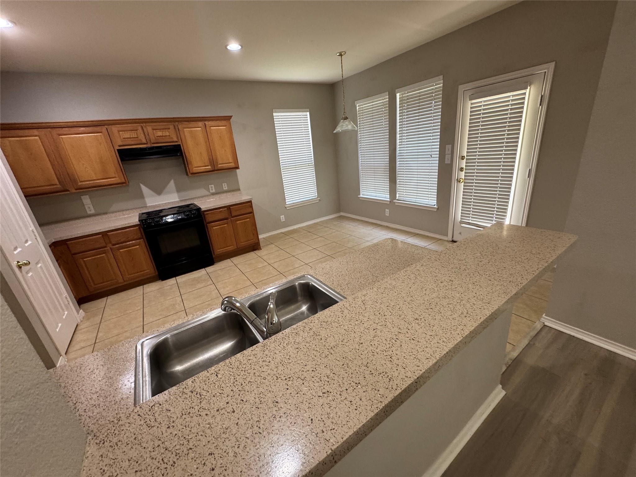219 Hiver St, Kyle, TX 78640