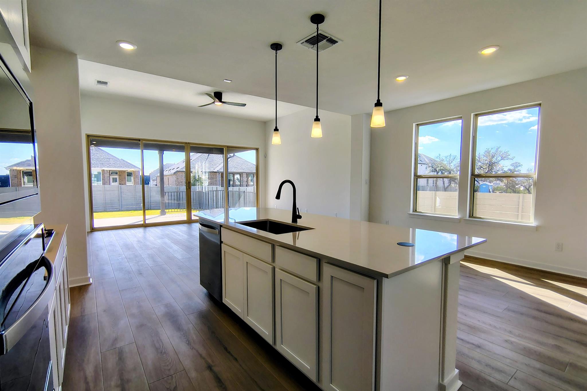 1825 Spring Mountain Cv, Georgetown, TX 78628