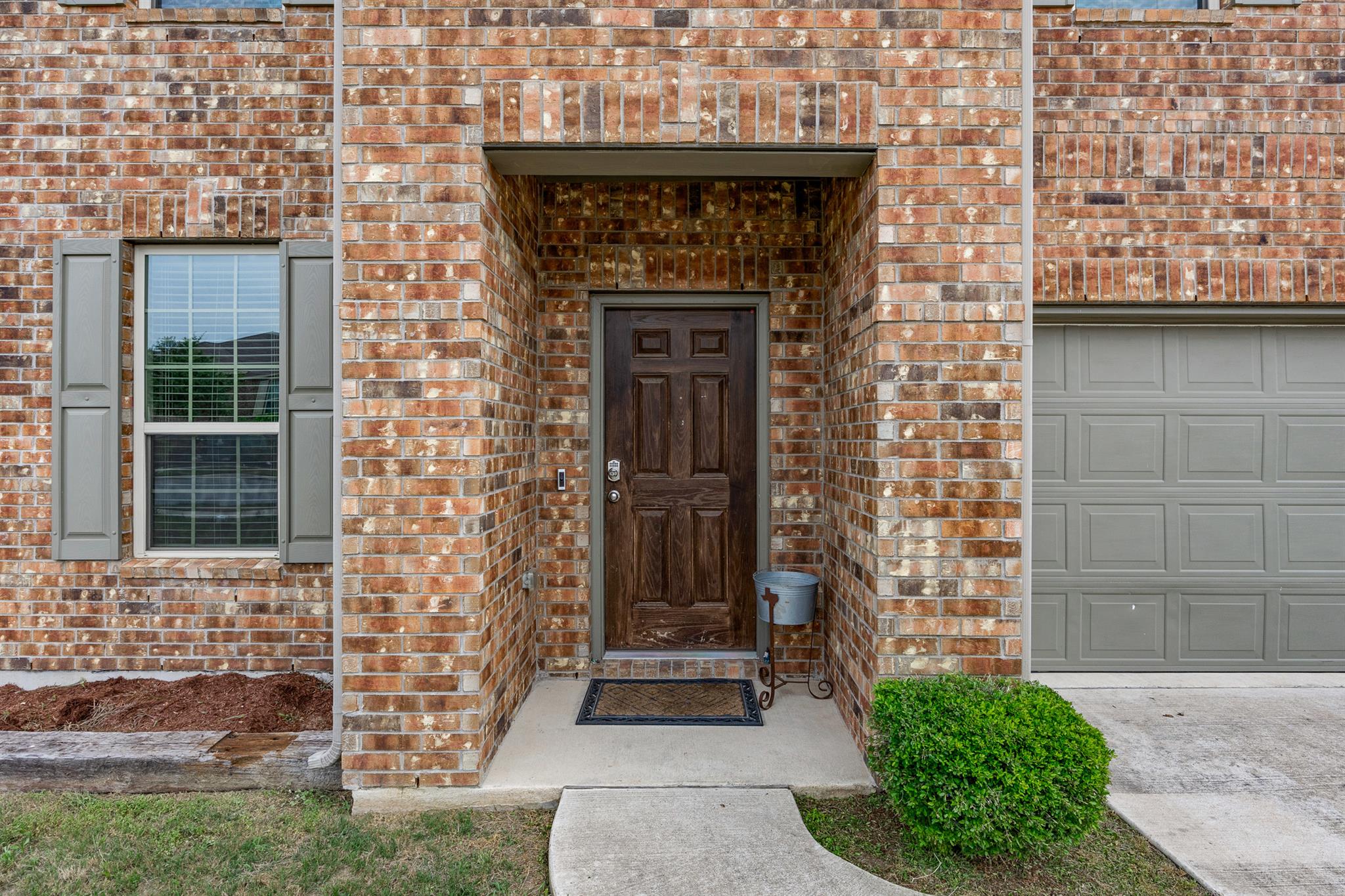 7001 Midlothian Dr, Austin, TX 78754